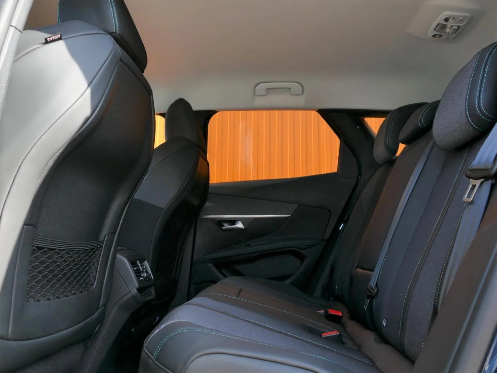 PEUGEOT 3008 - Miniature 5 sur 14 - Cliquer pour voir cette photo