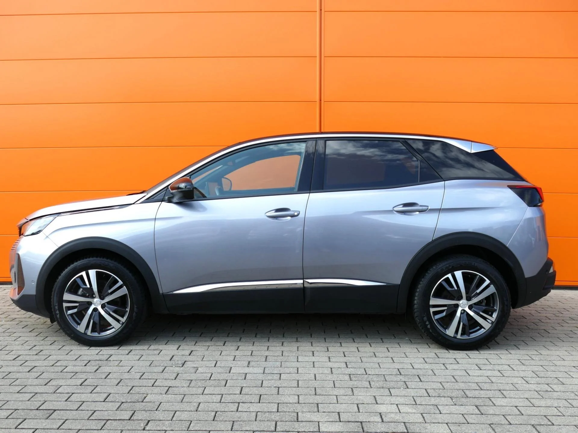 PEUGEOT 3008 - Miniature 4 sur 36 - Cliquer pour voir cette photo