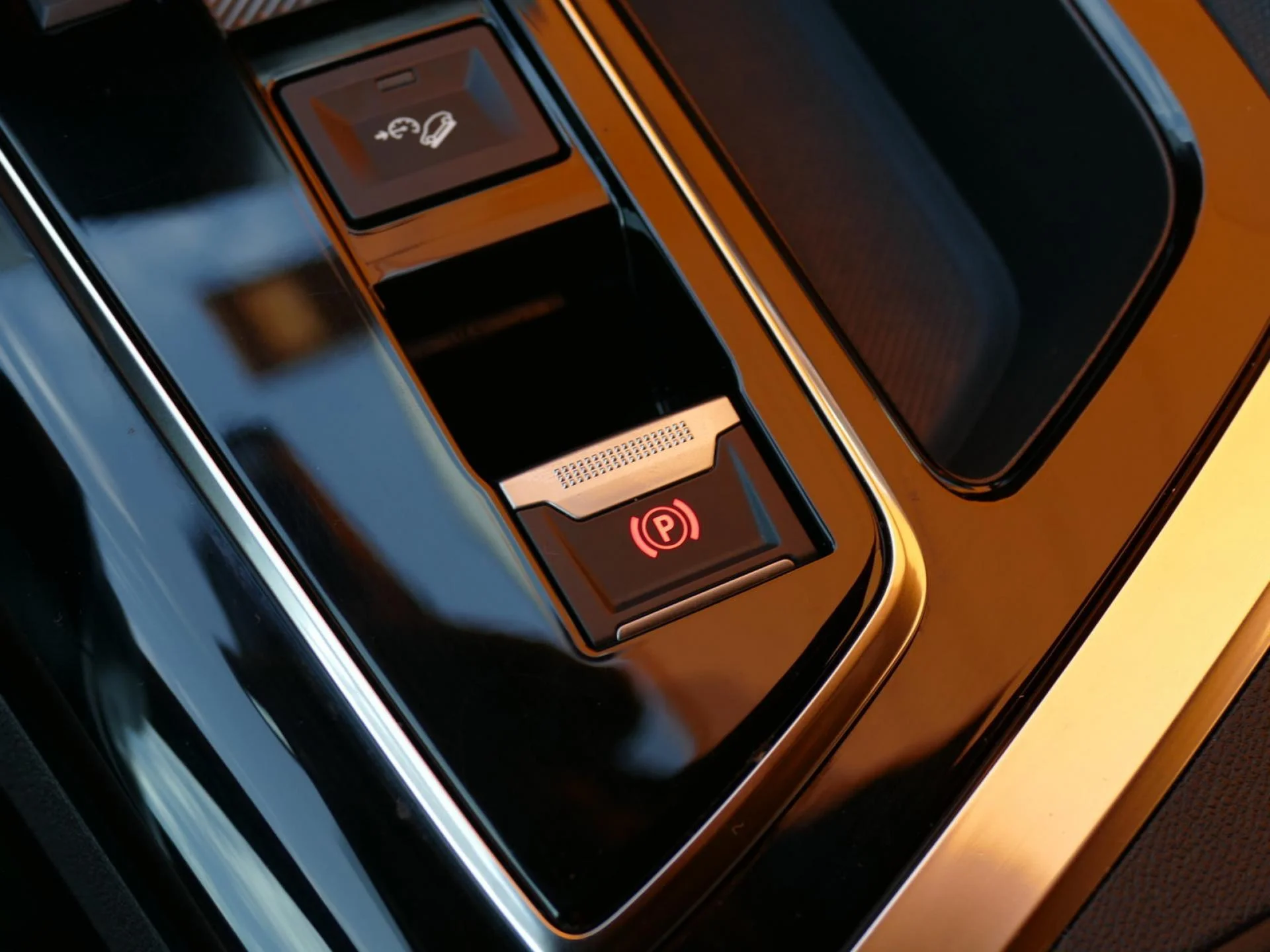 PEUGEOT 3008 - Miniature 22 sur 34 - Cliquer pour voir cette photo