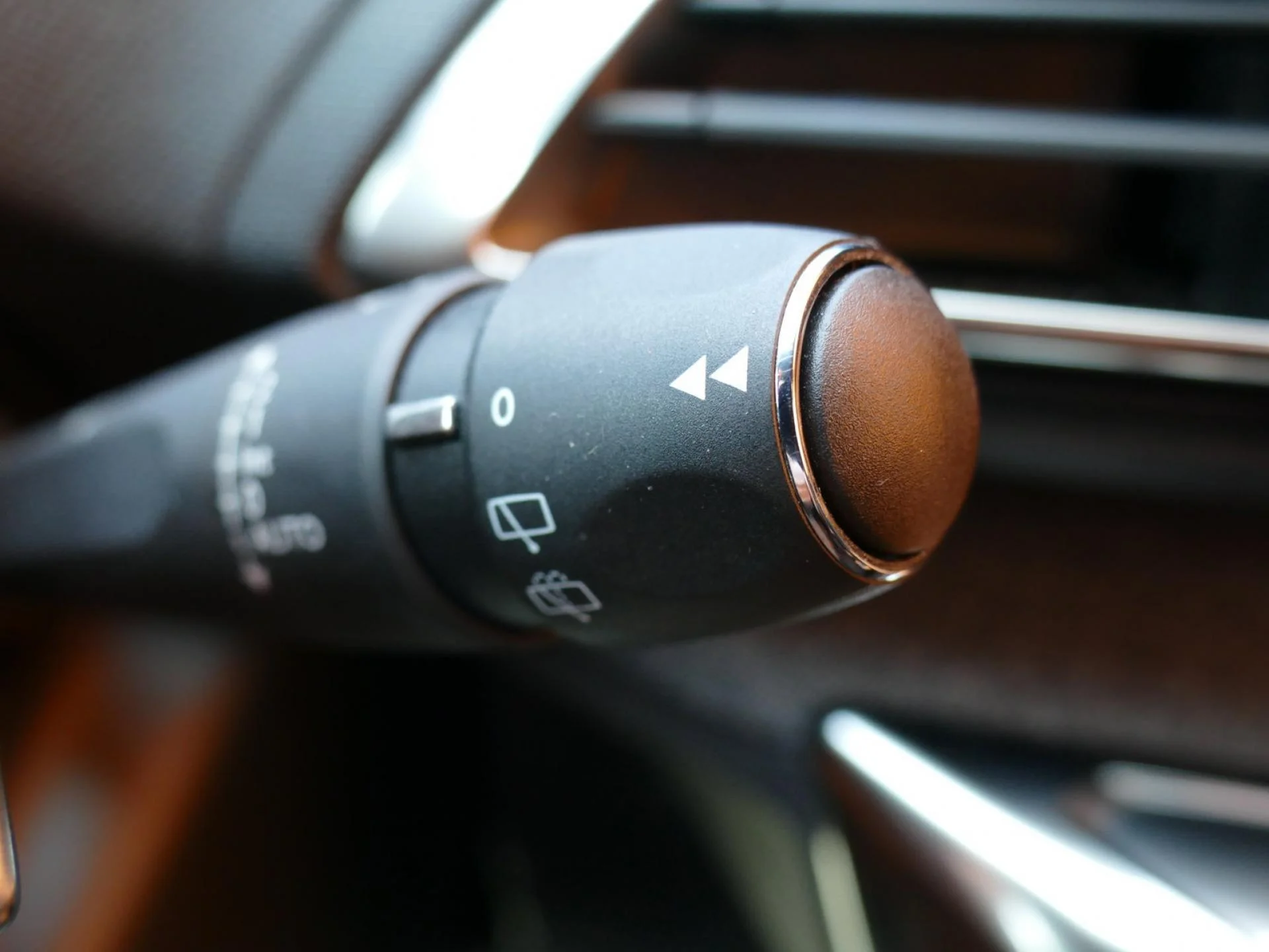 PEUGEOT 3008 - Miniature 27 sur 34 - Cliquer pour voir cette photo