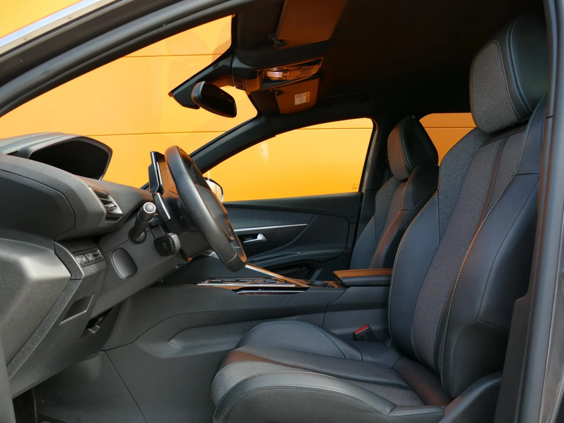 PEUGEOT 3008 - Miniature 6 sur 34 - Cliquer pour voir cette photo