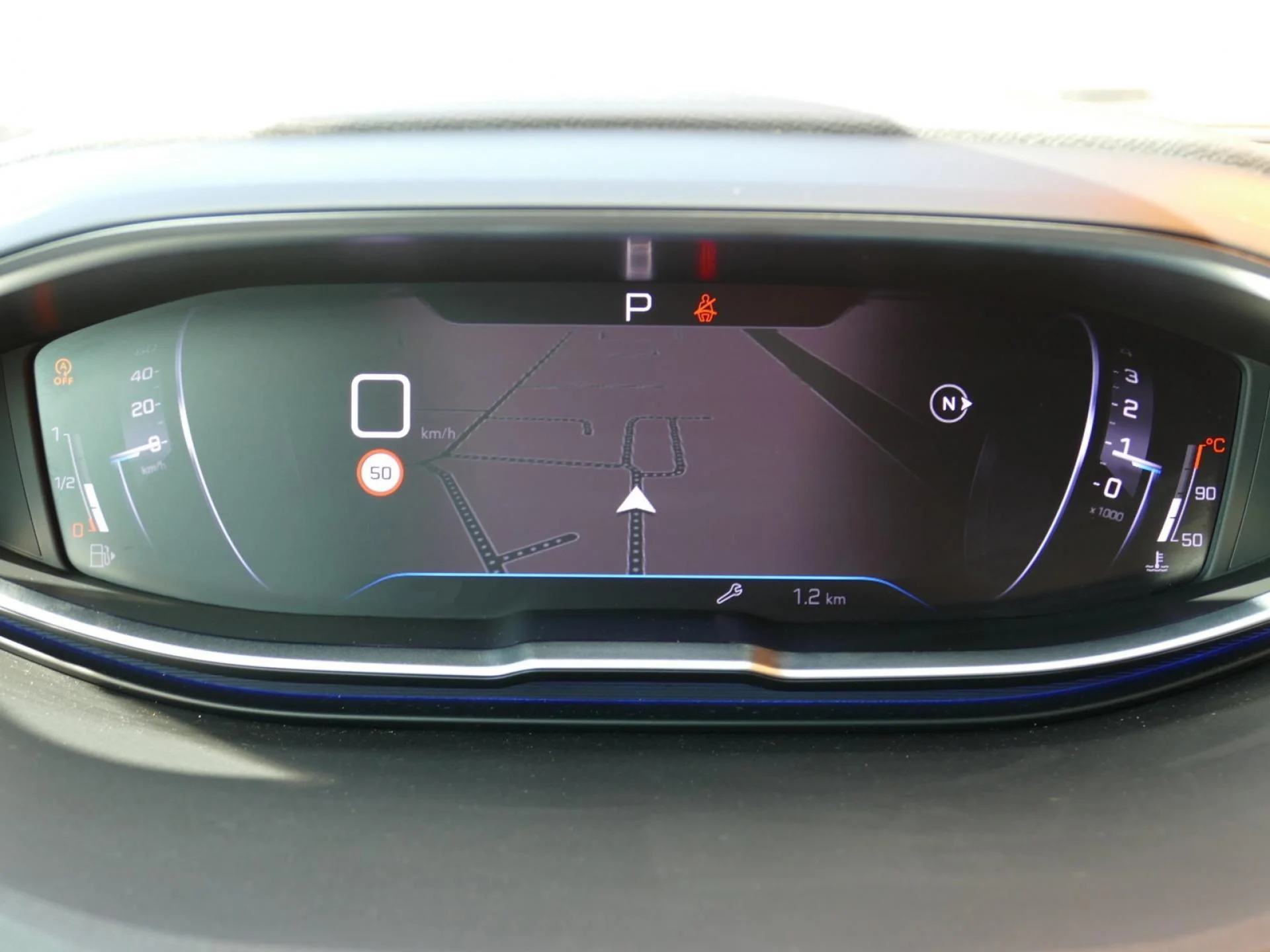PEUGEOT 3008 - Miniature 18 sur 34 - Cliquer pour voir cette photo