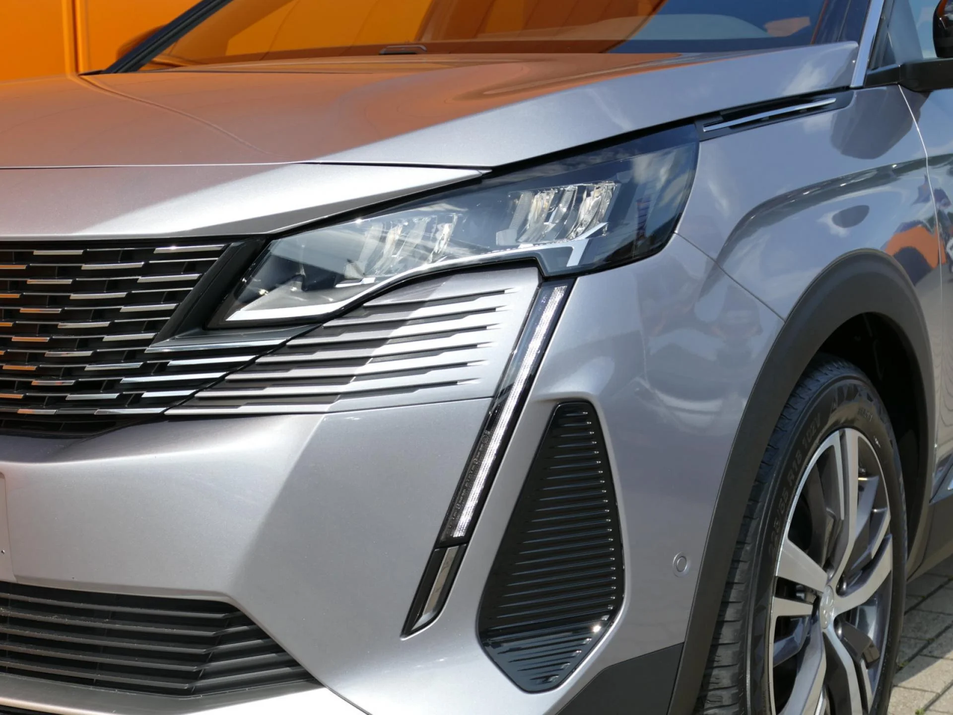 PEUGEOT 3008 - Miniature 33 sur 36 - Cliquer pour voir cette photo