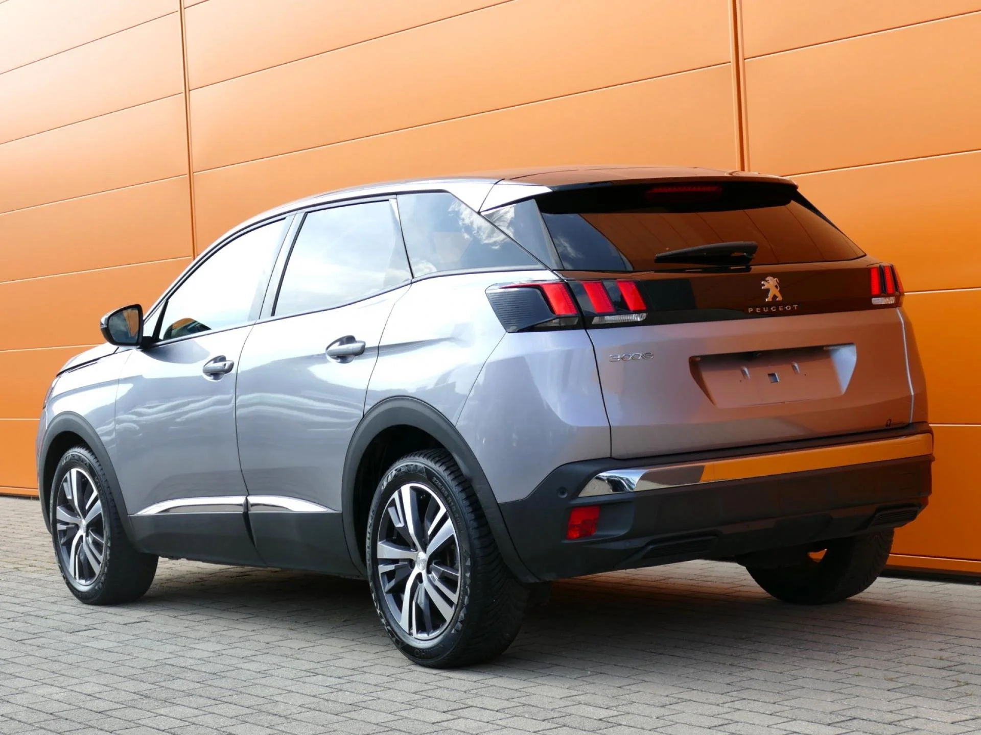 PEUGEOT 3008 - Miniature 4 sur 36 - Cliquer pour voir cette photo