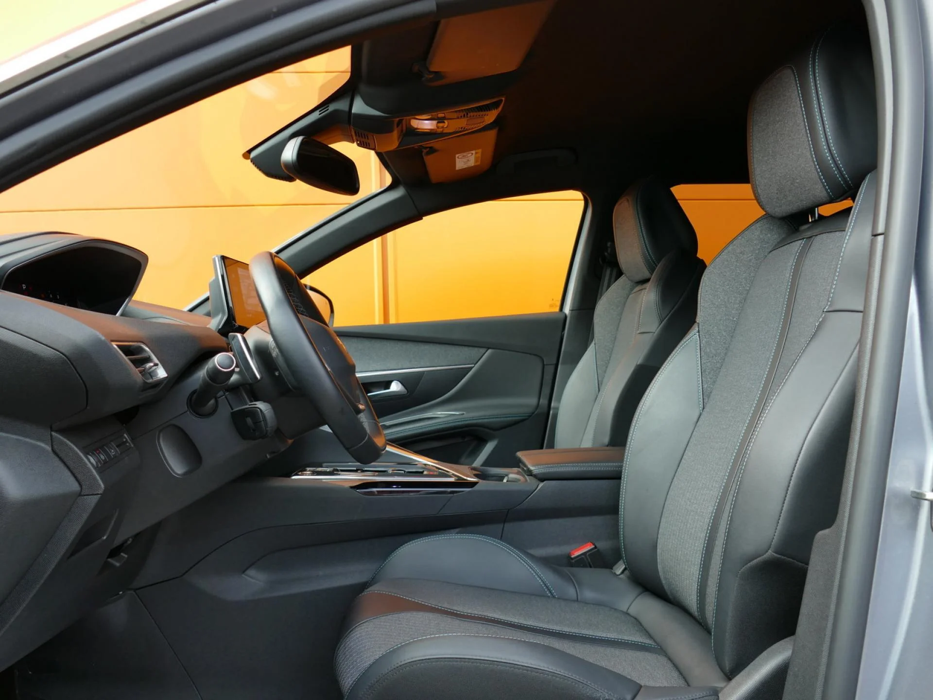 PEUGEOT 3008 - Miniature 6 sur 36 - Cliquer pour voir cette photo