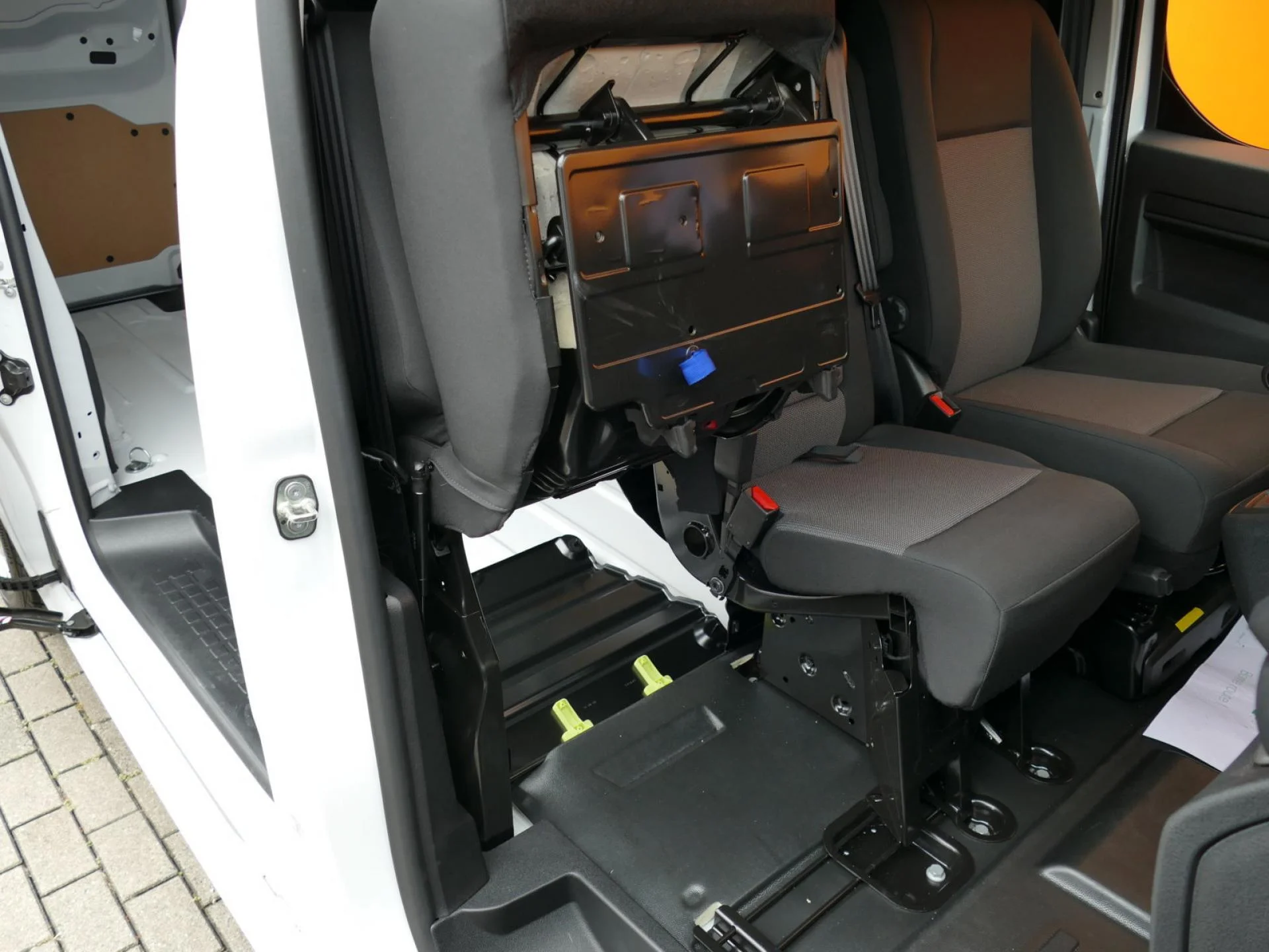 PEUGEOT EXPERT - Miniature 25 sur 33 - Cliquer pour voir cette photo