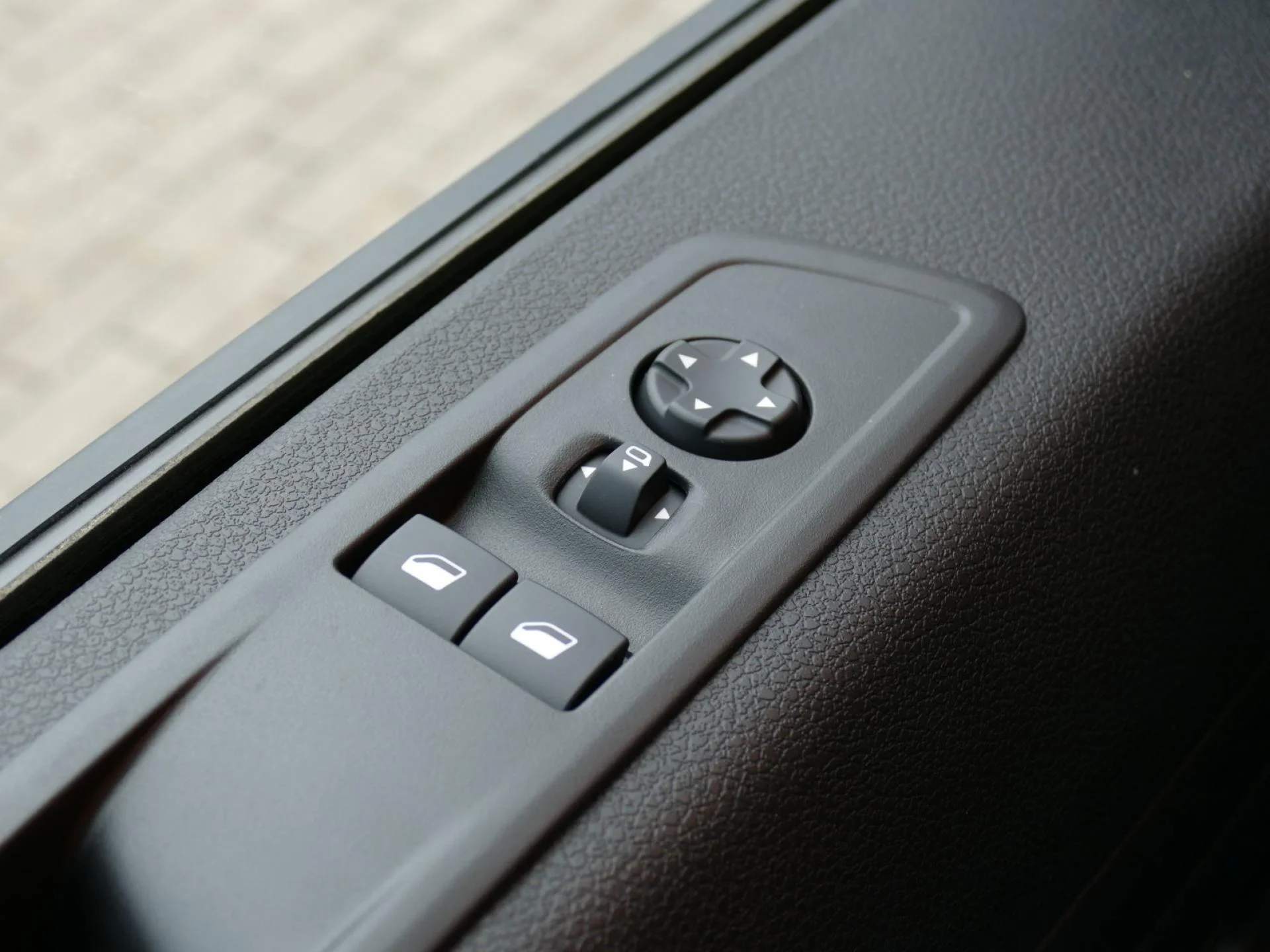 PEUGEOT EXPERT - Miniature 22 sur 33 - Cliquer pour voir cette photo