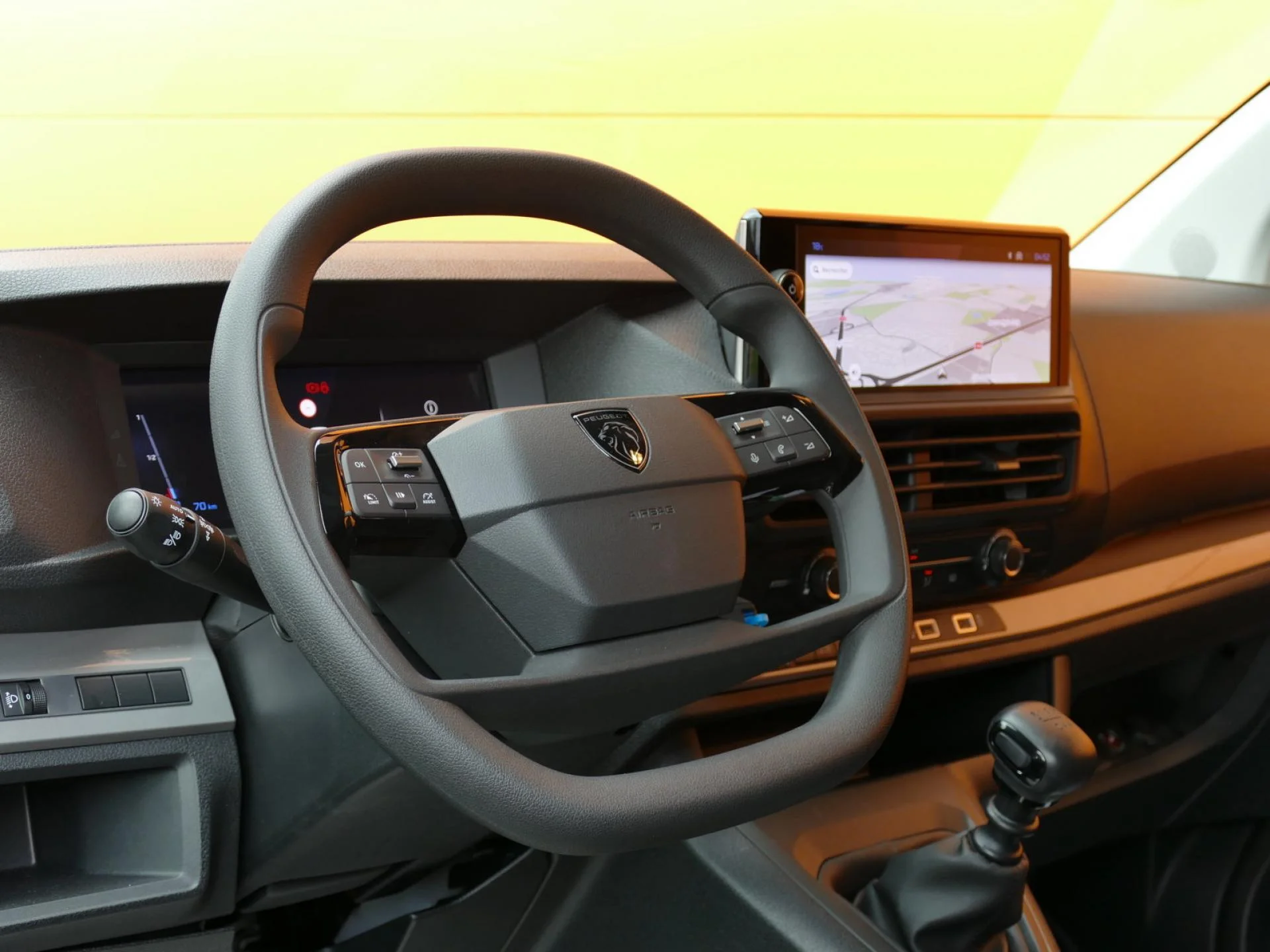 PEUGEOT EXPERT - Miniature 15 sur 32 - Cliquer pour voir cette photo