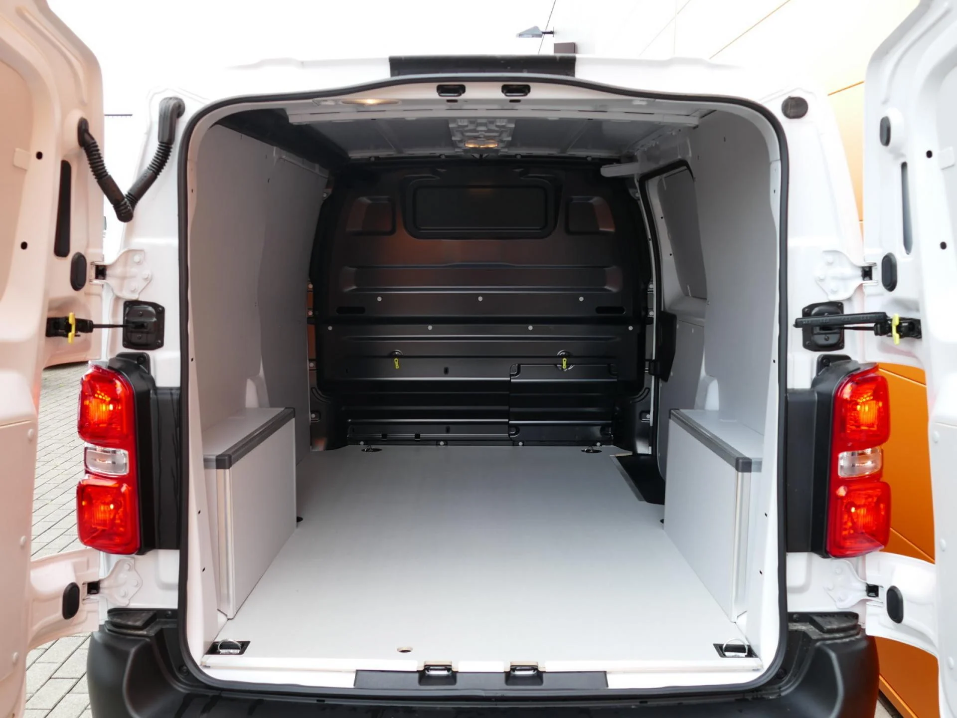PEUGEOT EXPERT - Miniature 8 sur 32 - Cliquer pour voir cette photo