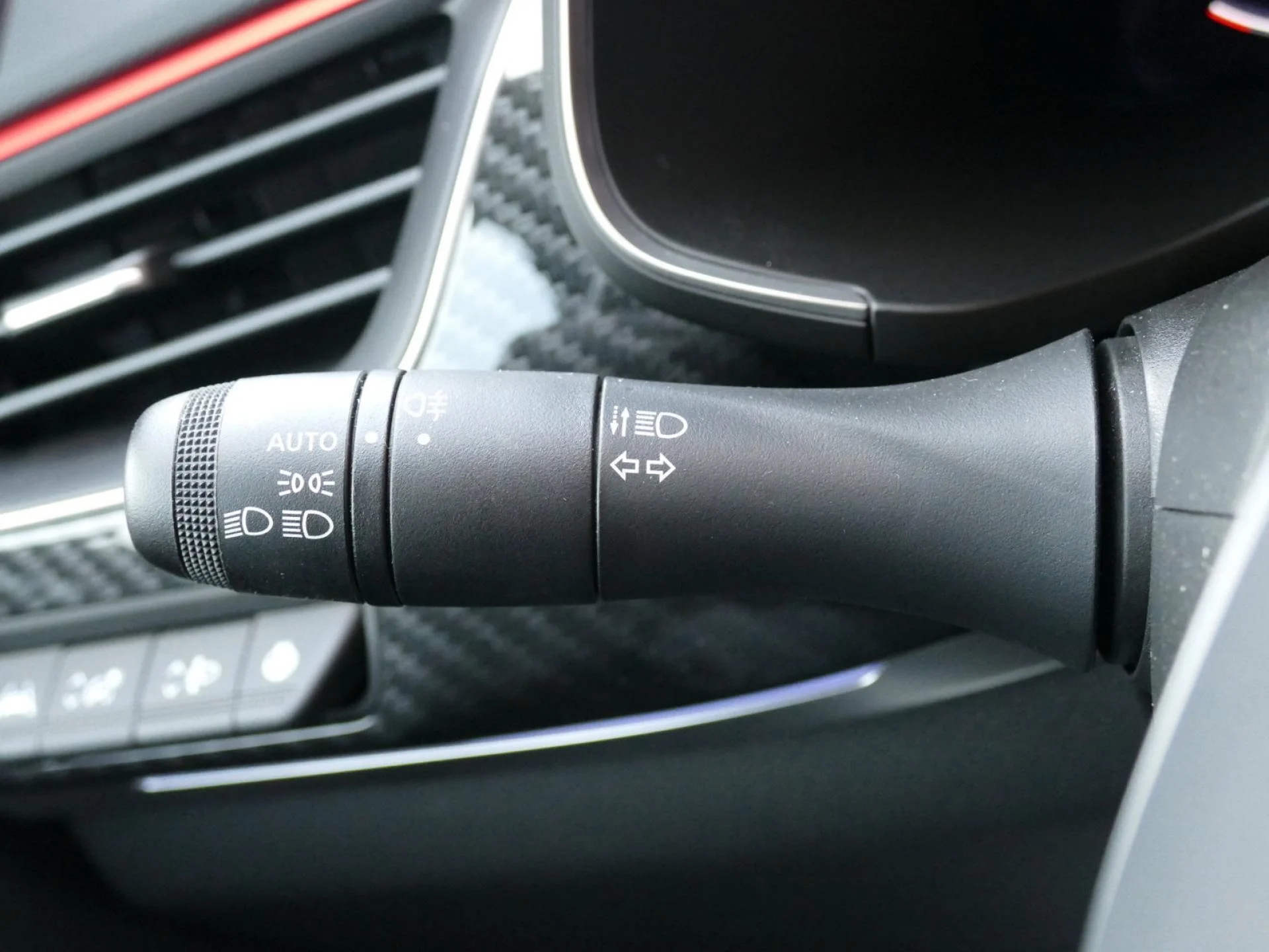 RENAULT ARKANA - Miniature 25 sur 33 - Cliquer pour voir cette photo