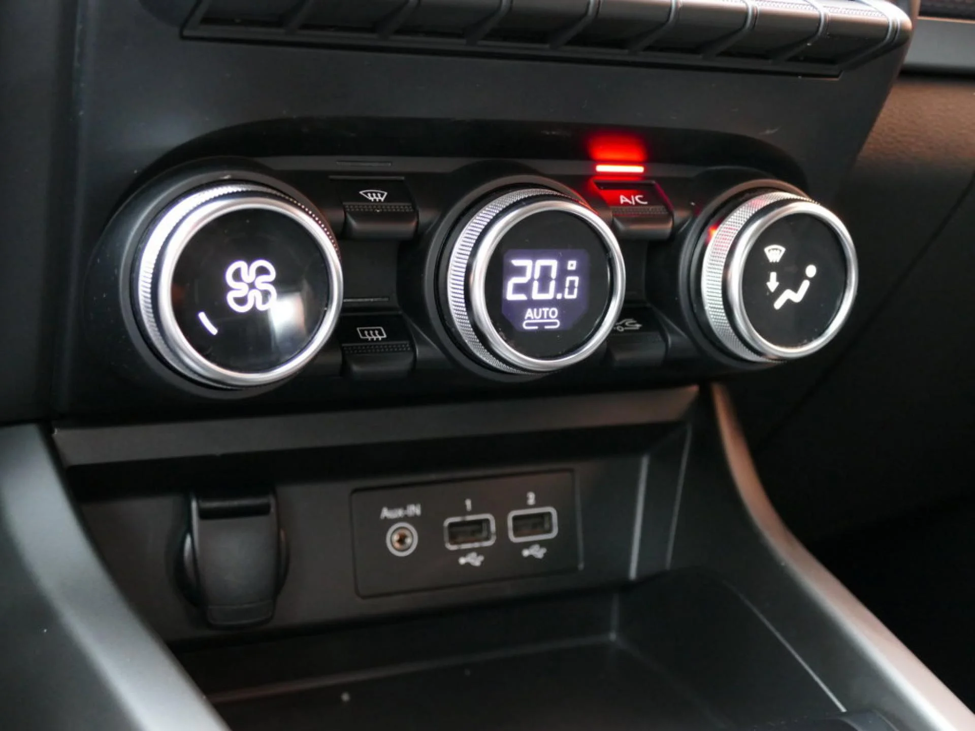 RENAULT ARKANA - Miniature 12 sur 24 - Cliquer pour voir cette photo