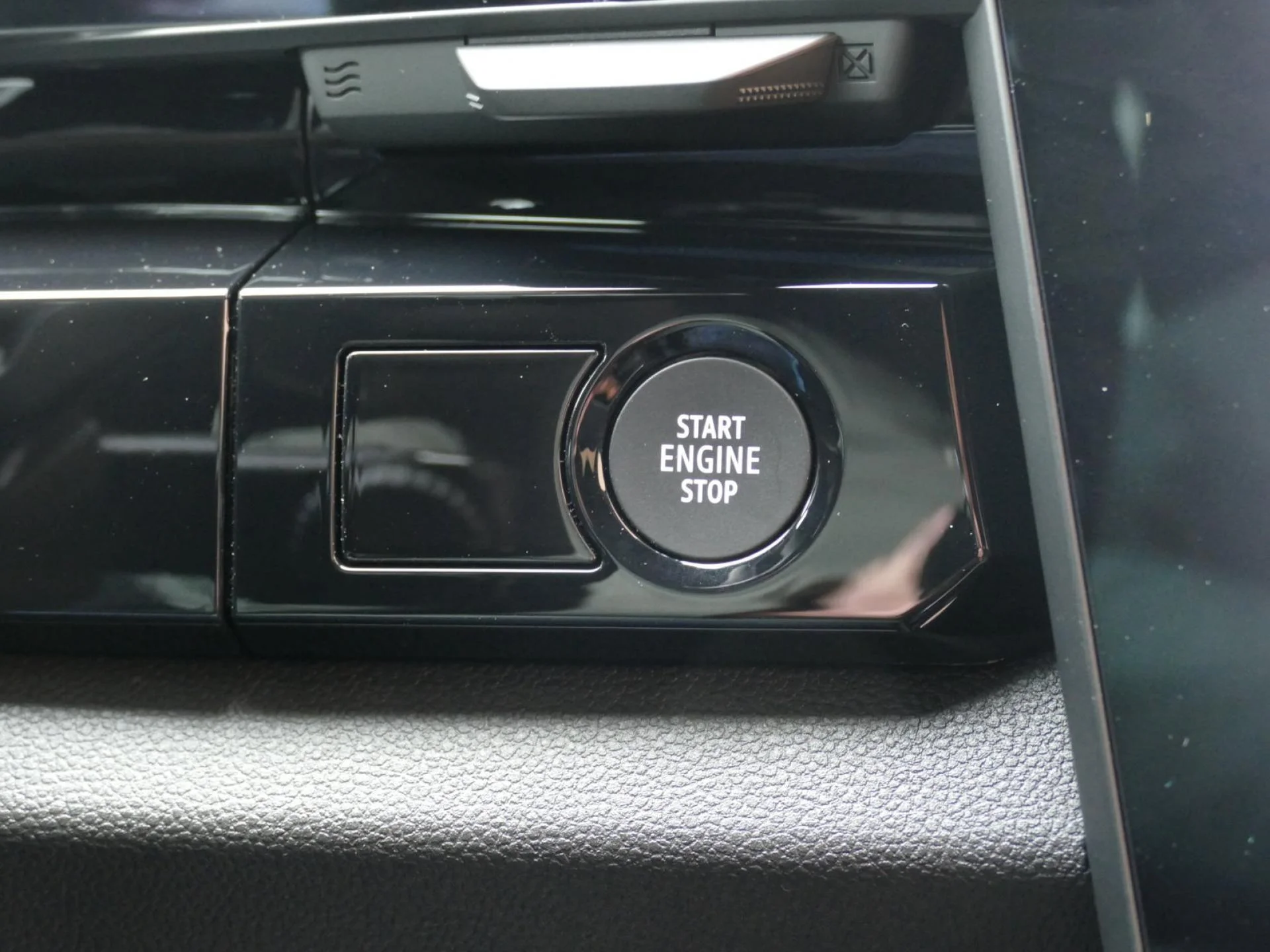 RENAULT AUSTRAL - Miniature 19 sur 30 - Cliquer pour voir cette photo