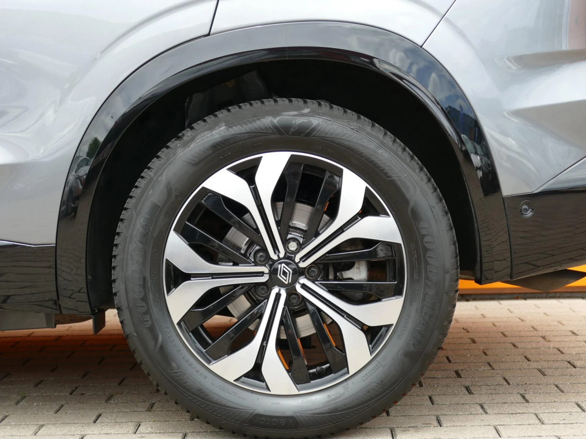 RENAULT AUSTRAL - Miniature 29 sur 32 - Cliquer pour voir cette photo