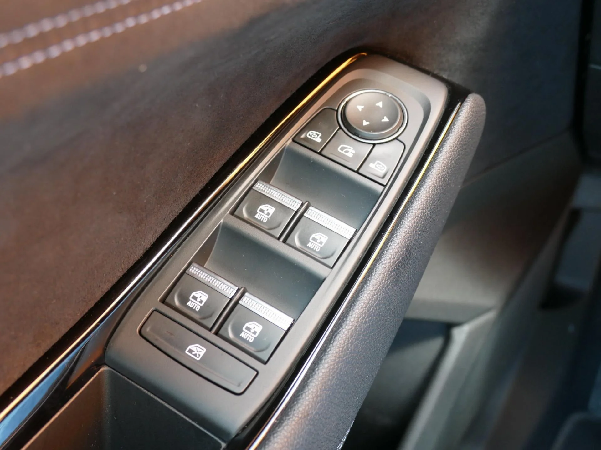 RENAULT AUSTRAL - Miniature 22 sur 32 - Cliquer pour voir cette photo