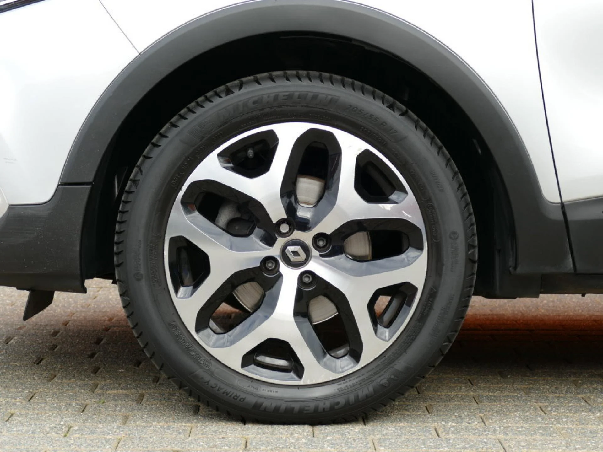 RENAULT CAPTUR - Miniature 15 sur 15 - Cliquer pour voir cette photo