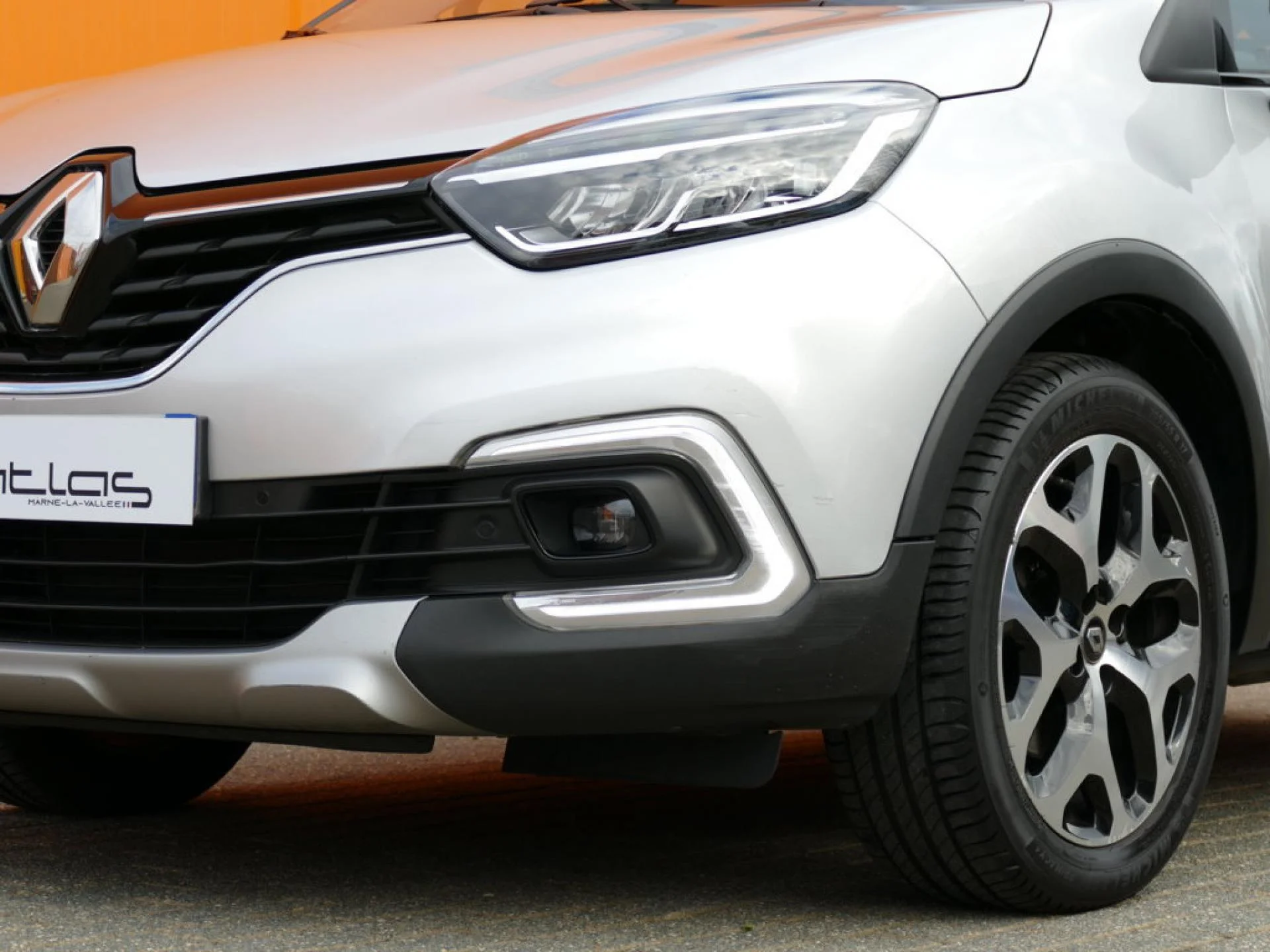 RENAULT CAPTUR - Miniature 14 sur 15 - Cliquer pour voir cette photo