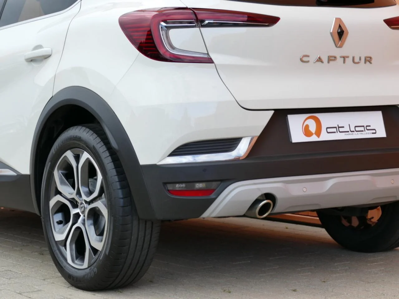 RENAULT CAPTUR - Miniature 20 sur 21 - Cliquer pour voir cette photo