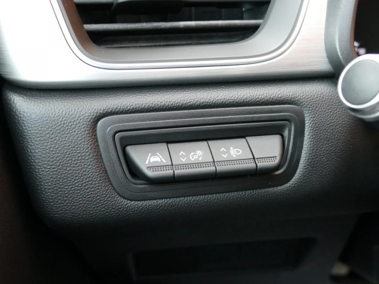 RENAULT CAPTUR - Miniature 12 sur 21 - Cliquer pour voir cette photo