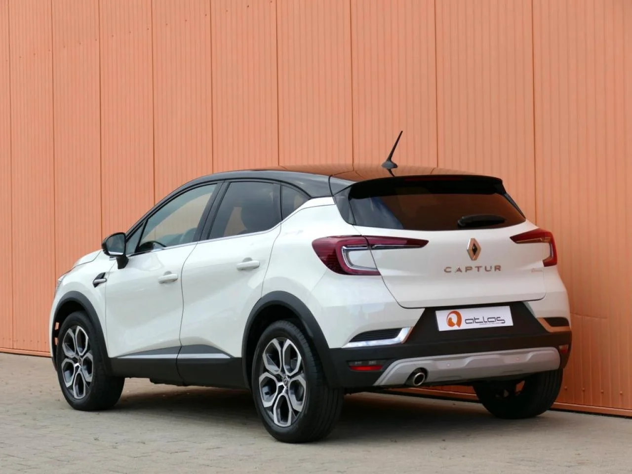 RENAULT CAPTUR - Miniature 3 sur 21 - Cliquer pour voir cette photo