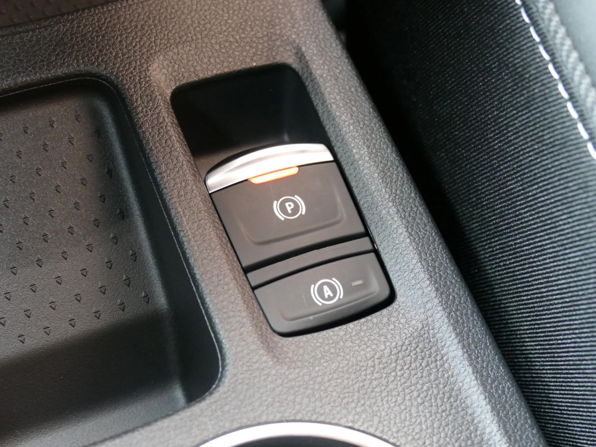 RENAULT CAPTUR - Miniature 20 sur 30 - Cliquer pour voir cette photo