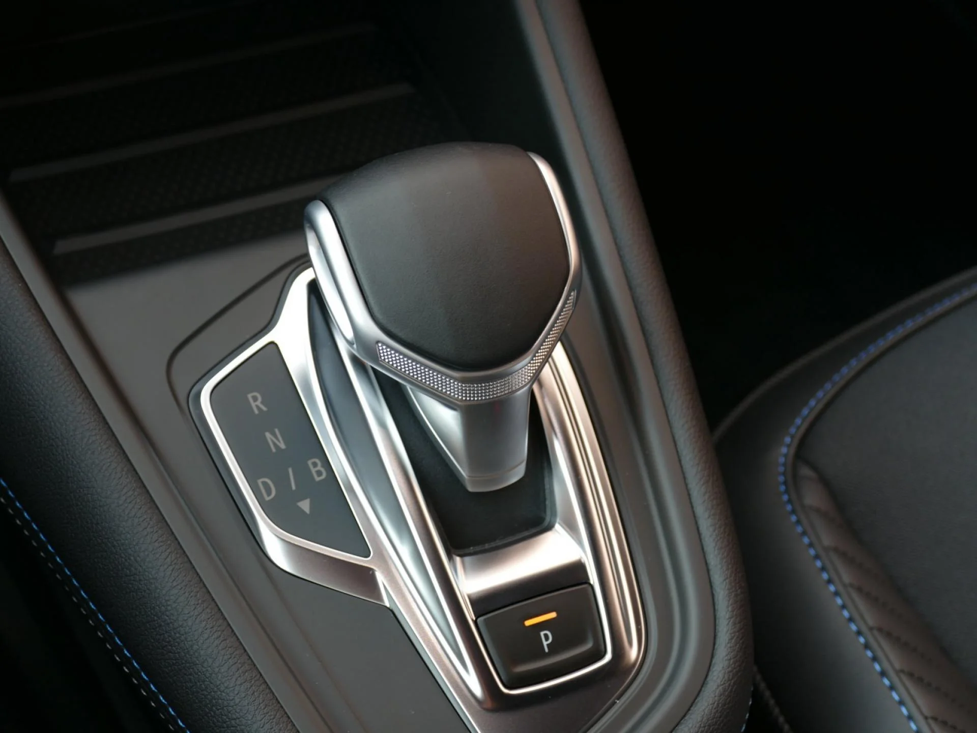 RENAULT CAPTUR - Miniature 17 sur 30 - Cliquer pour voir cette photo