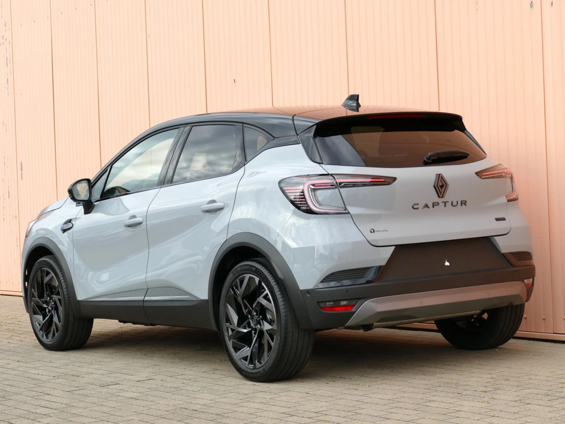 RENAULT CAPTUR - Miniature 3 sur 30 - Cliquer pour voir cette photo