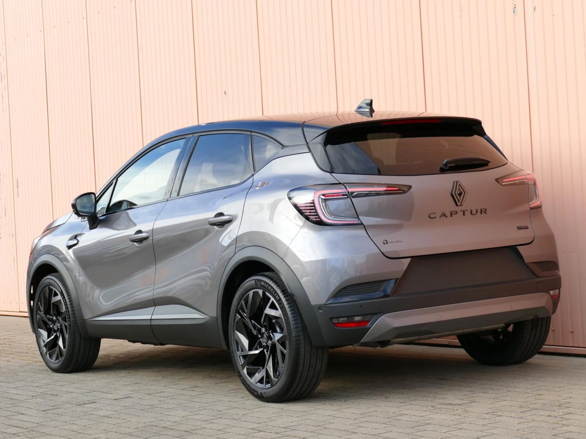 RENAULT CAPTUR - Miniature 3 sur 28 - Cliquer pour voir cette photo