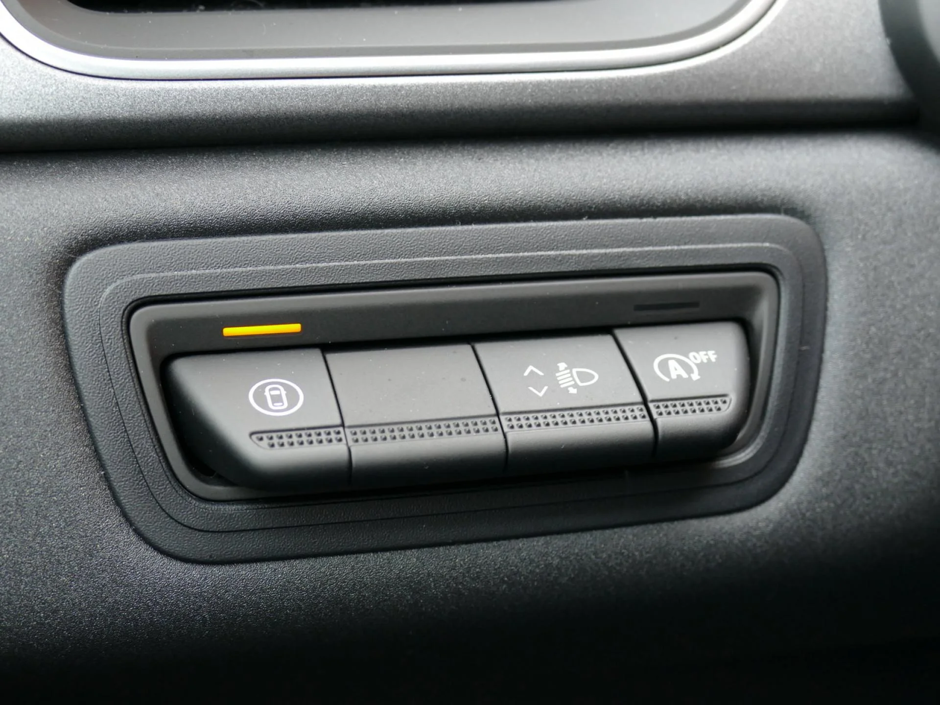 RENAULT CAPTUR - Miniature 19 sur 30 - Cliquer pour voir cette photo