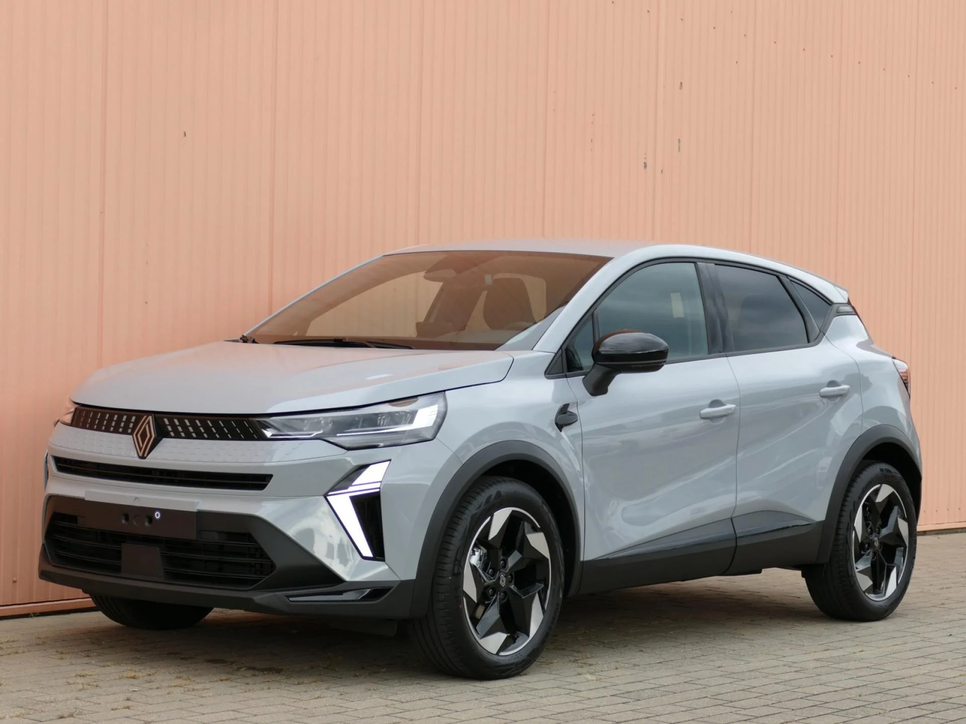 RENAULT CAPTUR - Miniature 2 sur 30 - Cliquer pour voir cette photo