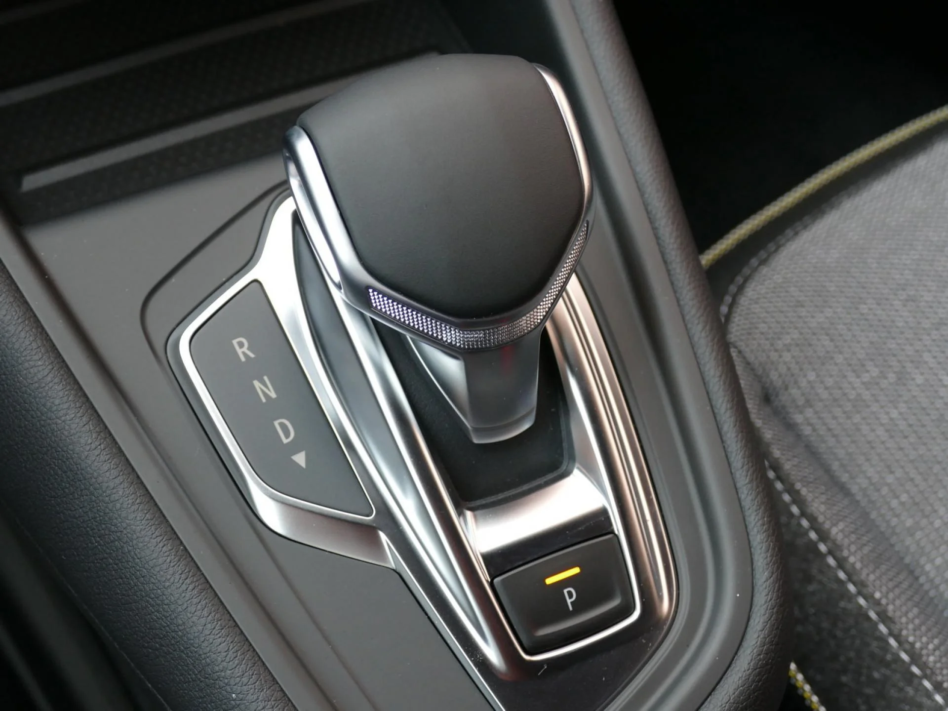 RENAULT CAPTUR - Miniature 23 sur 30 - Cliquer pour voir cette photo