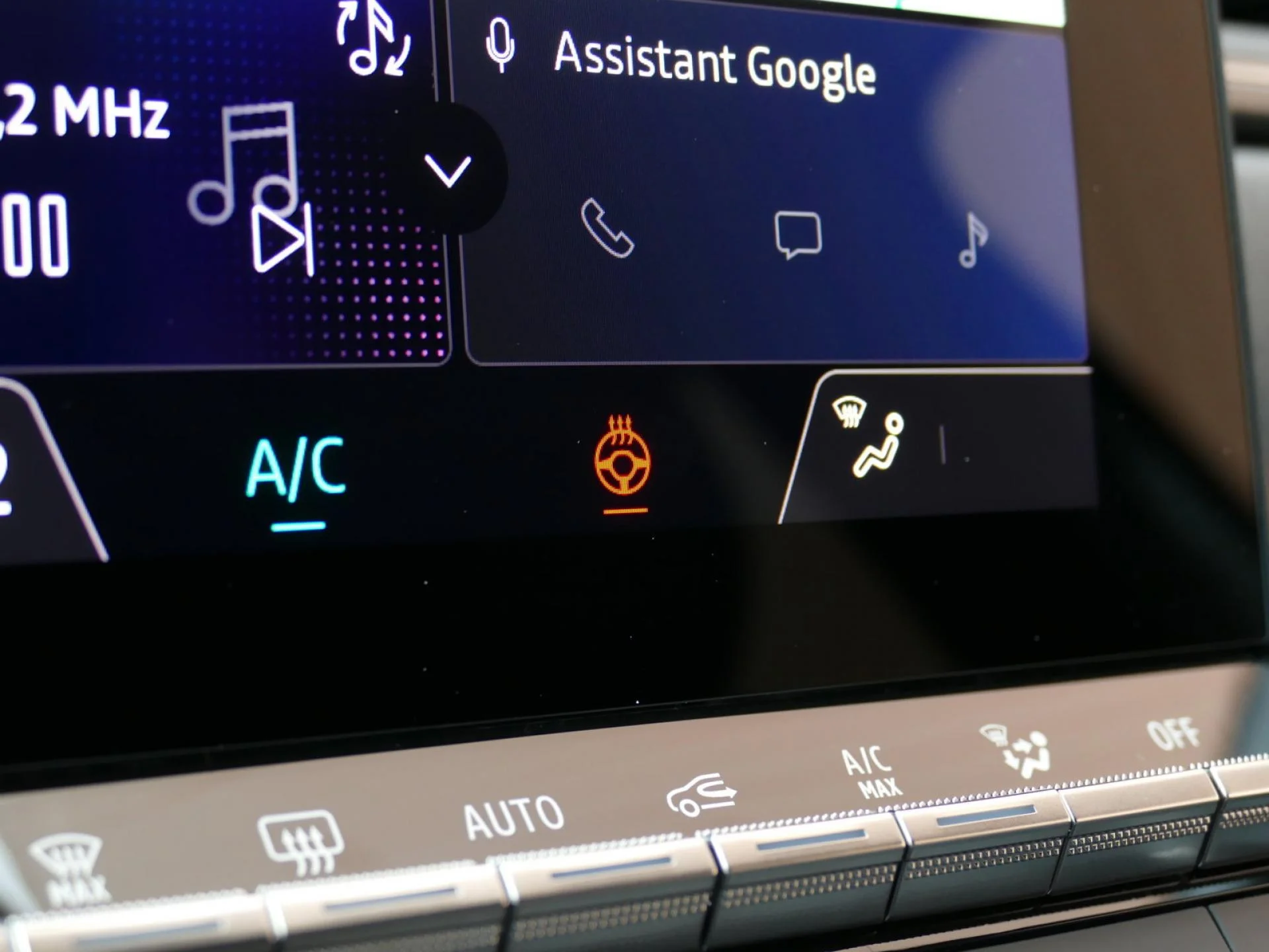 RENAULT CAPTUR - Miniature 17 sur 30 - Cliquer pour voir cette photo
