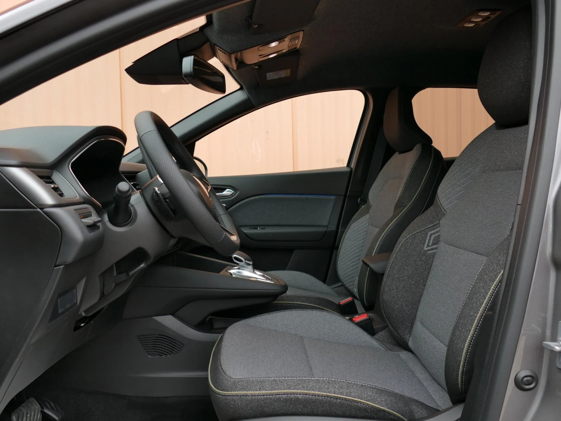 RENAULT CAPTUR - Miniature 6 sur 26 - Cliquer pour voir cette photo