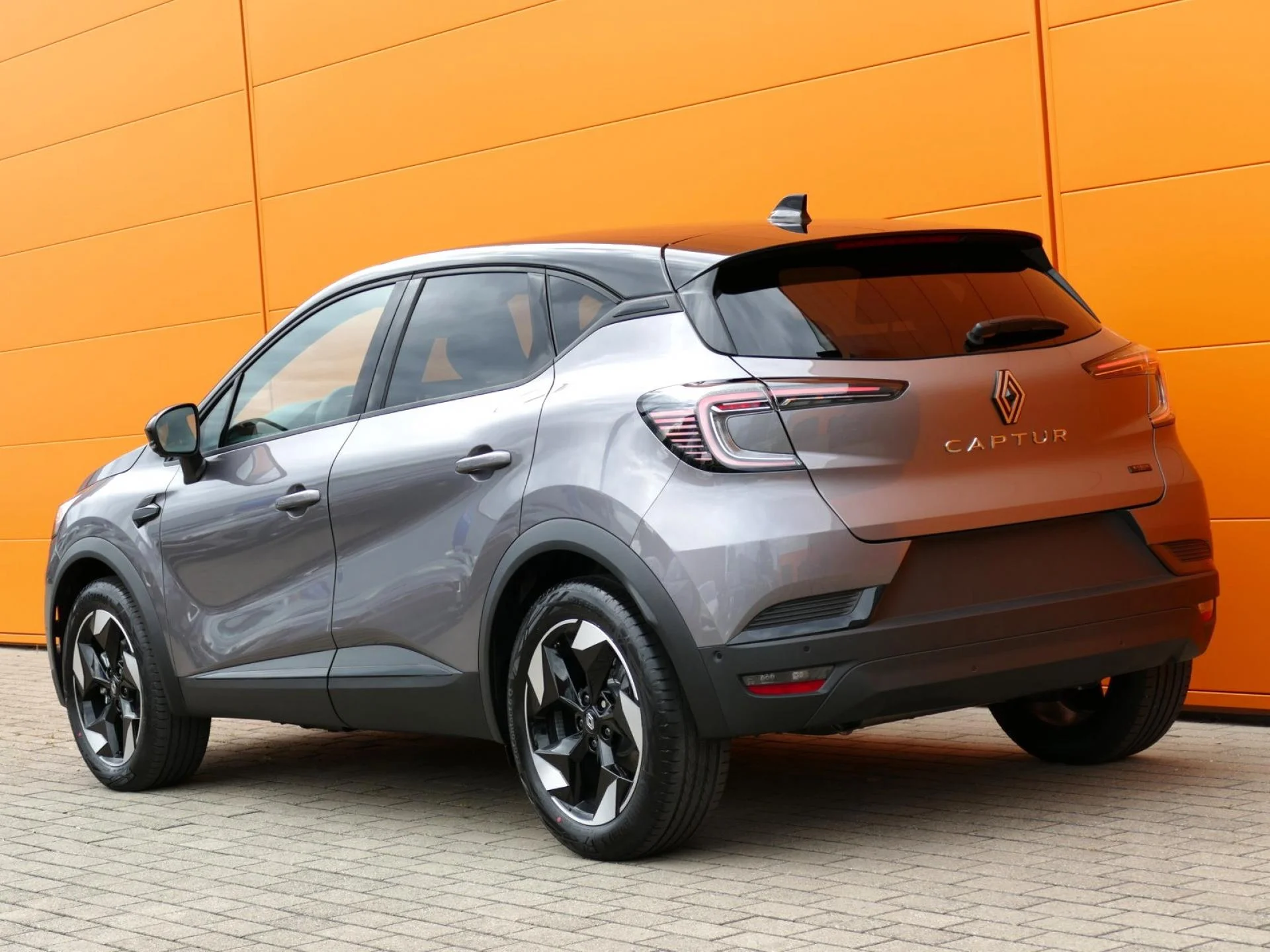 RENAULT CAPTUR - Miniature 4 sur 32 - Cliquer pour voir cette photo