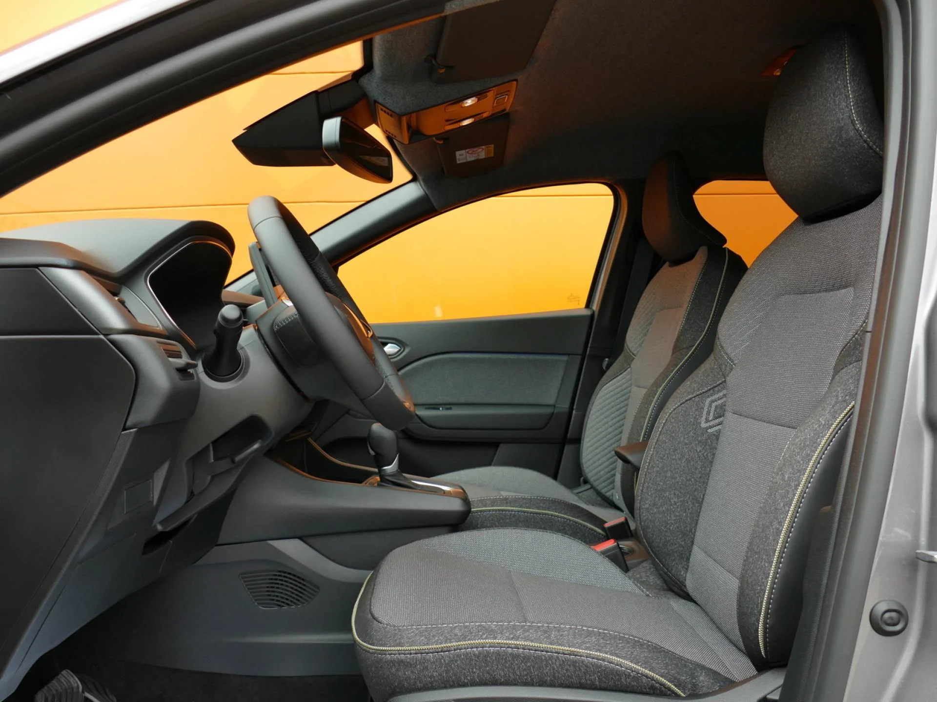 RENAULT CAPTUR - Miniature 6 sur 32 - Cliquer pour voir cette photo