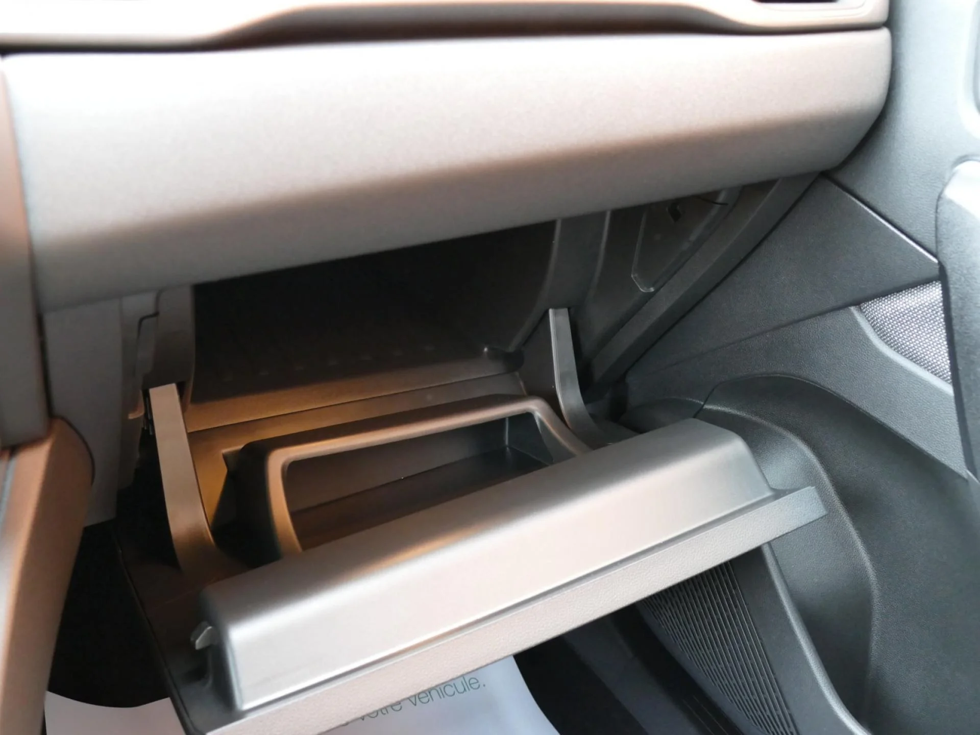 RENAULT CAPTUR - Miniature 23 sur 32 - Cliquer pour voir cette photo