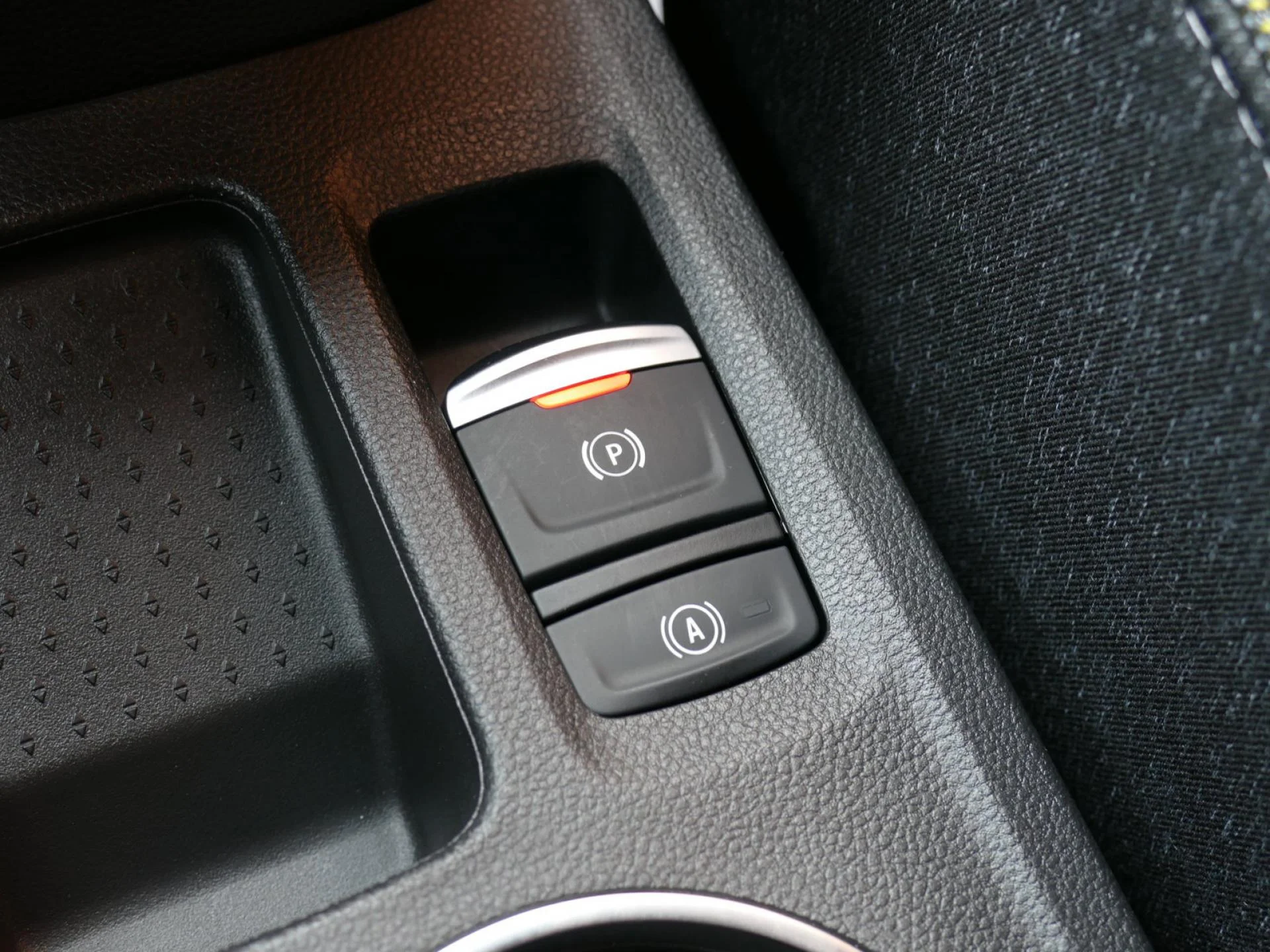 RENAULT CAPTUR - Miniature 20 sur 32 - Cliquer pour voir cette photo