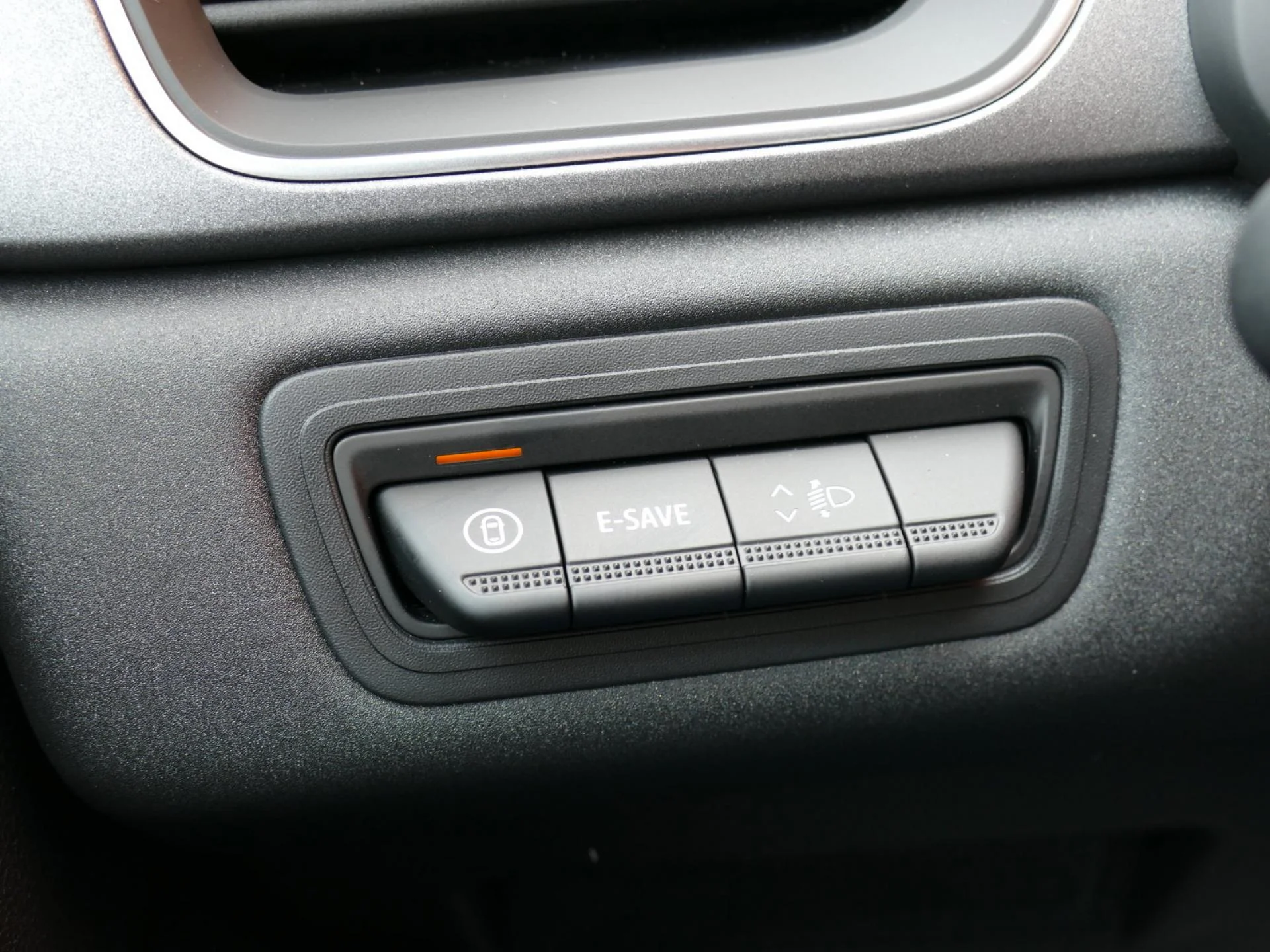 RENAULT CAPTUR - Miniature 19 sur 32 - Cliquer pour voir cette photo