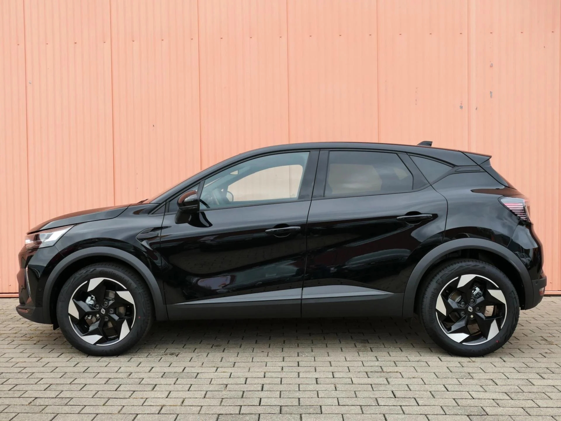 RENAULT CAPTUR - Miniature 3 sur 32 - Cliquer pour voir cette photo