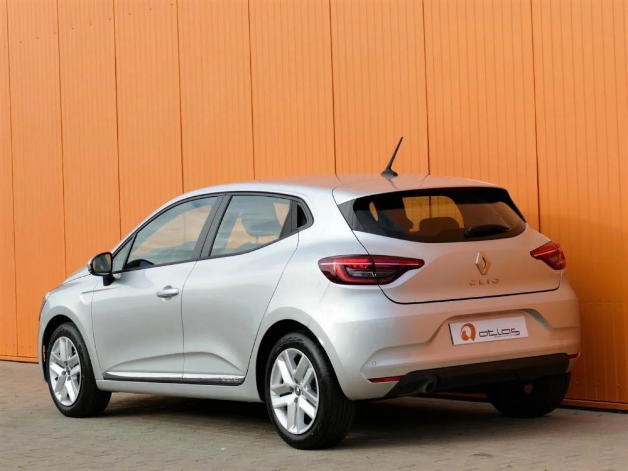 RENAULT CLIO - Miniature 4 sur 23 - Cliquer pour voir cette photo