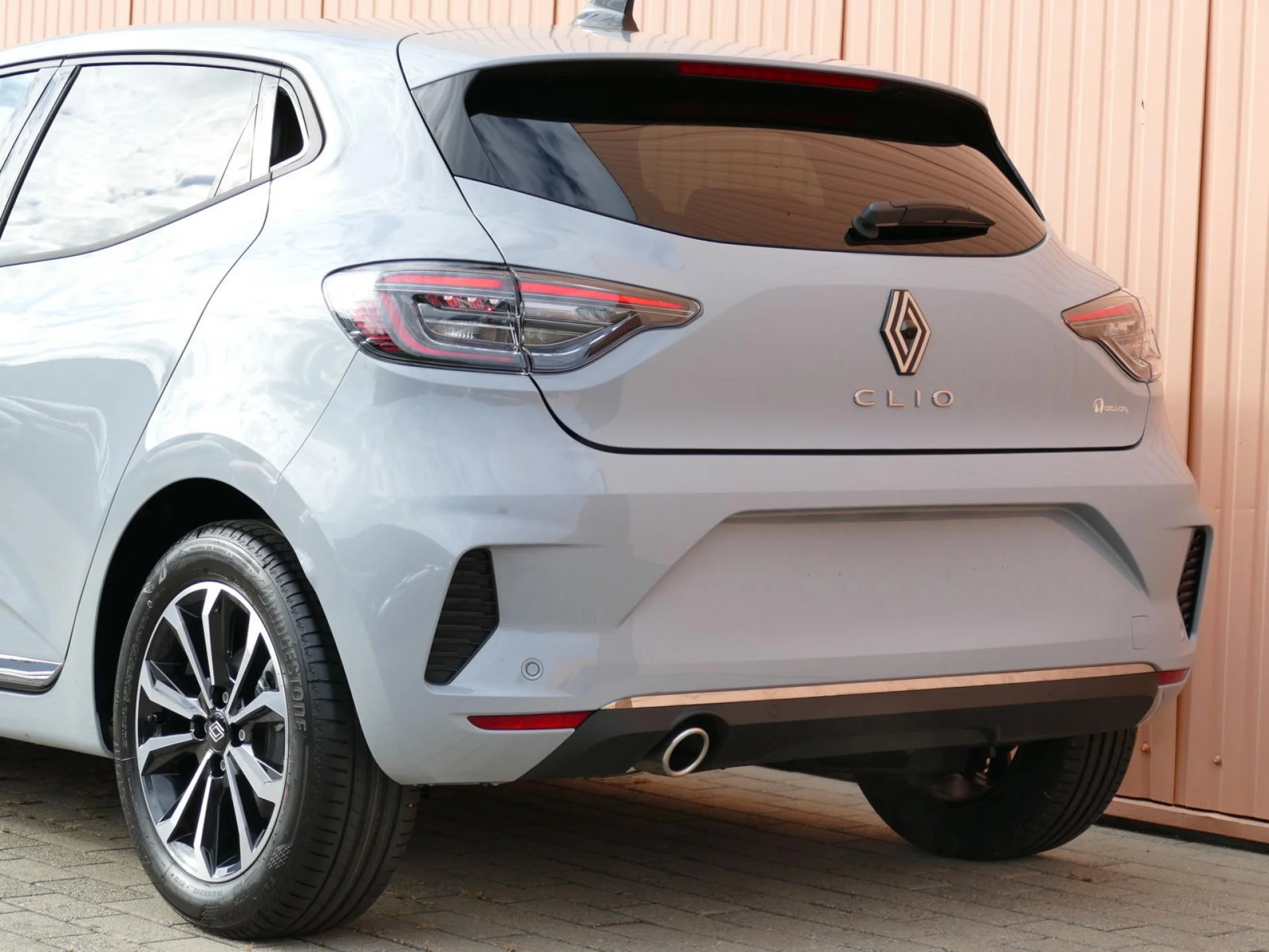 RENAULT CLIO - Miniature 28 sur 30 - Cliquer pour voir cette photo