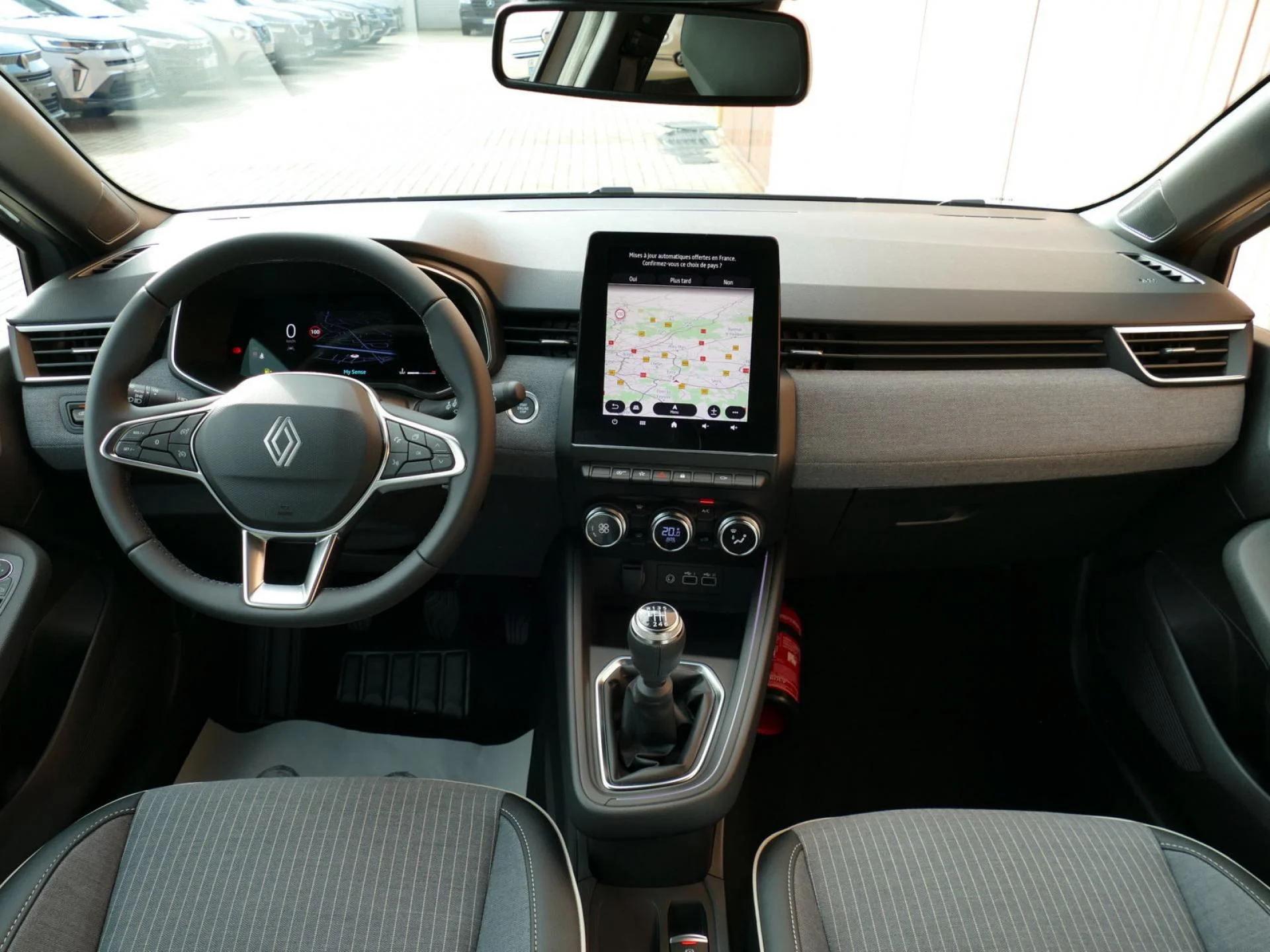 RENAULT CLIO - Miniature 5 sur 30 - Cliquer pour voir cette photo