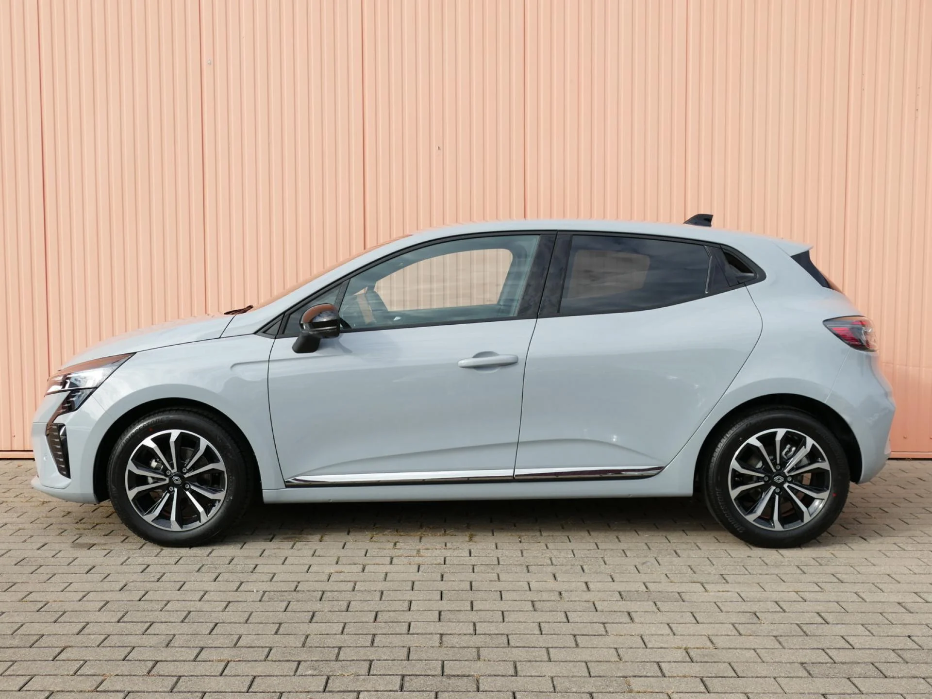 RENAULT CLIO - Miniature 3 sur 30 - Cliquer pour voir cette photo