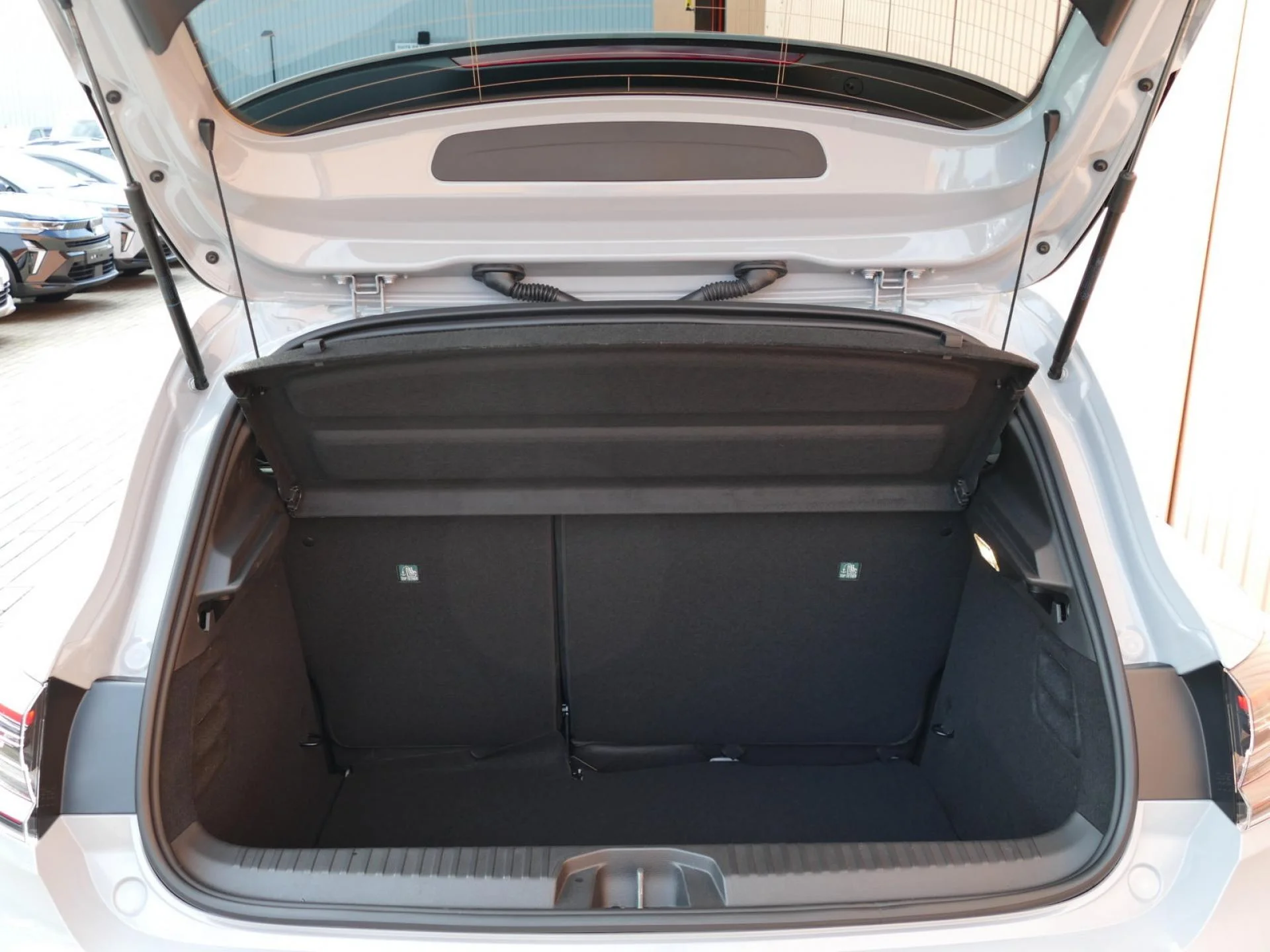 RENAULT CLIO - Miniature 8 sur 30 - Cliquer pour voir cette photo