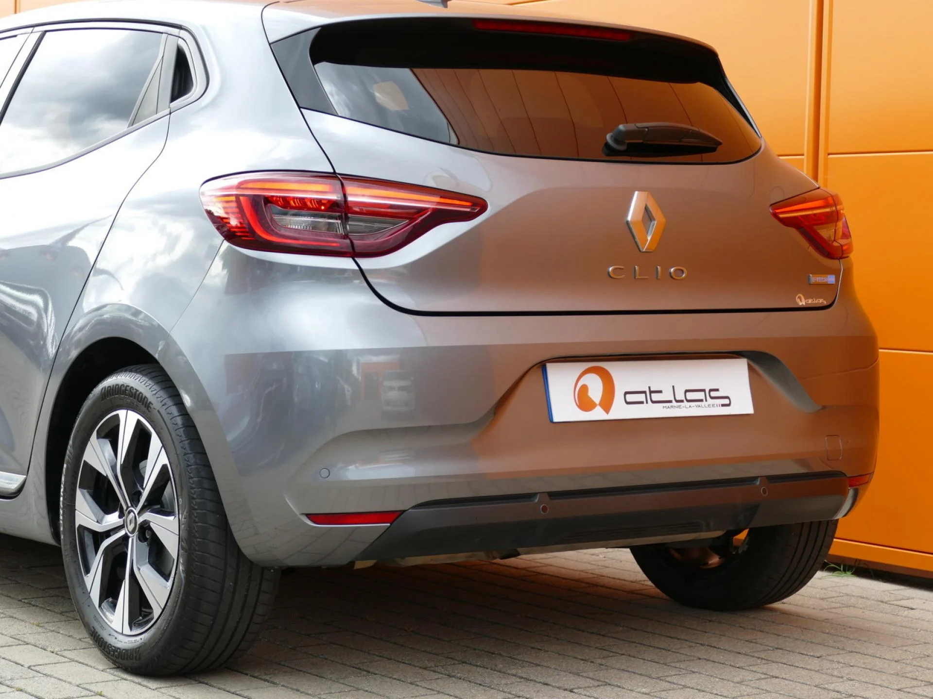 RENAULT CLIO - Miniature 29 sur 31 - Cliquer pour voir cette photo