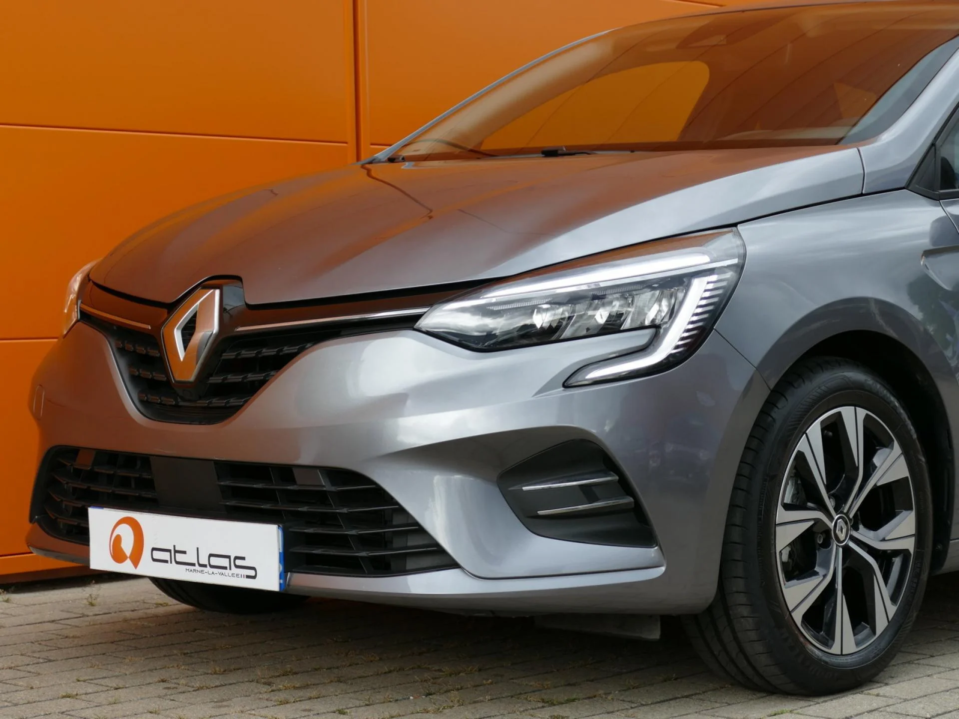RENAULT CLIO - Miniature 27 sur 31 - Cliquer pour voir cette photo