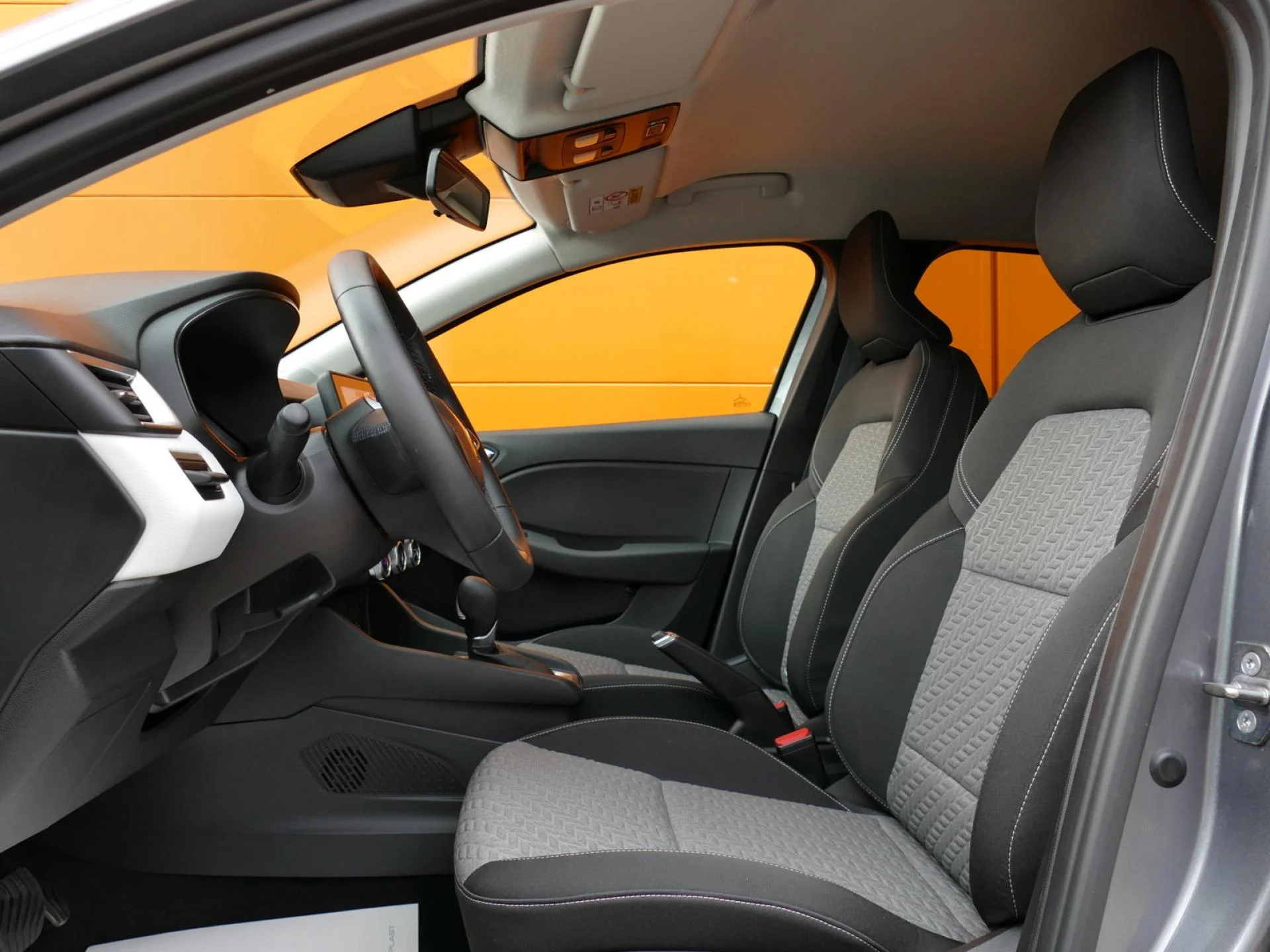 RENAULT CLIO - Miniature 5 sur 31 - Cliquer pour voir cette photo