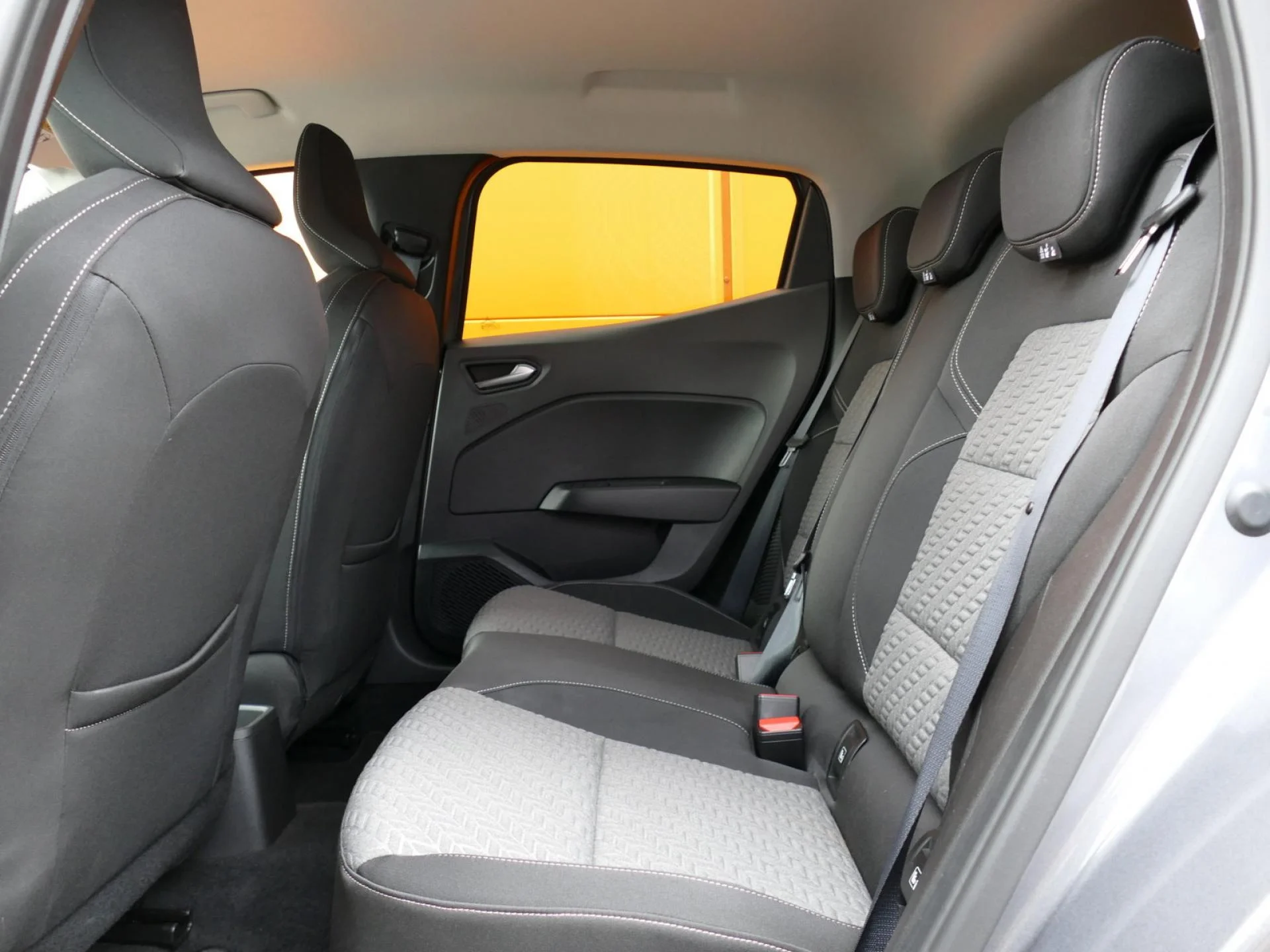 RENAULT CLIO - Miniature 6 sur 31 - Cliquer pour voir cette photo