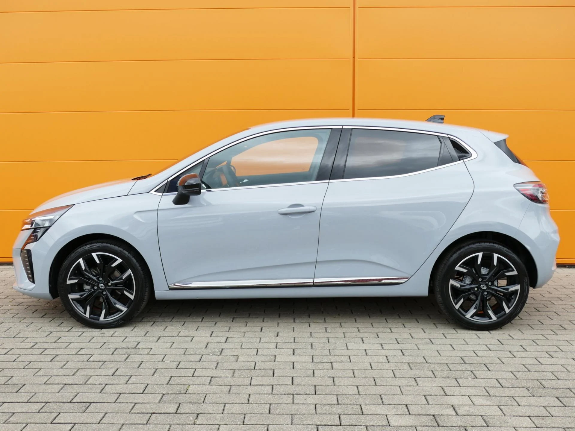 RENAULT CLIO - Miniature 3 sur 34 - Cliquer pour voir cette photo