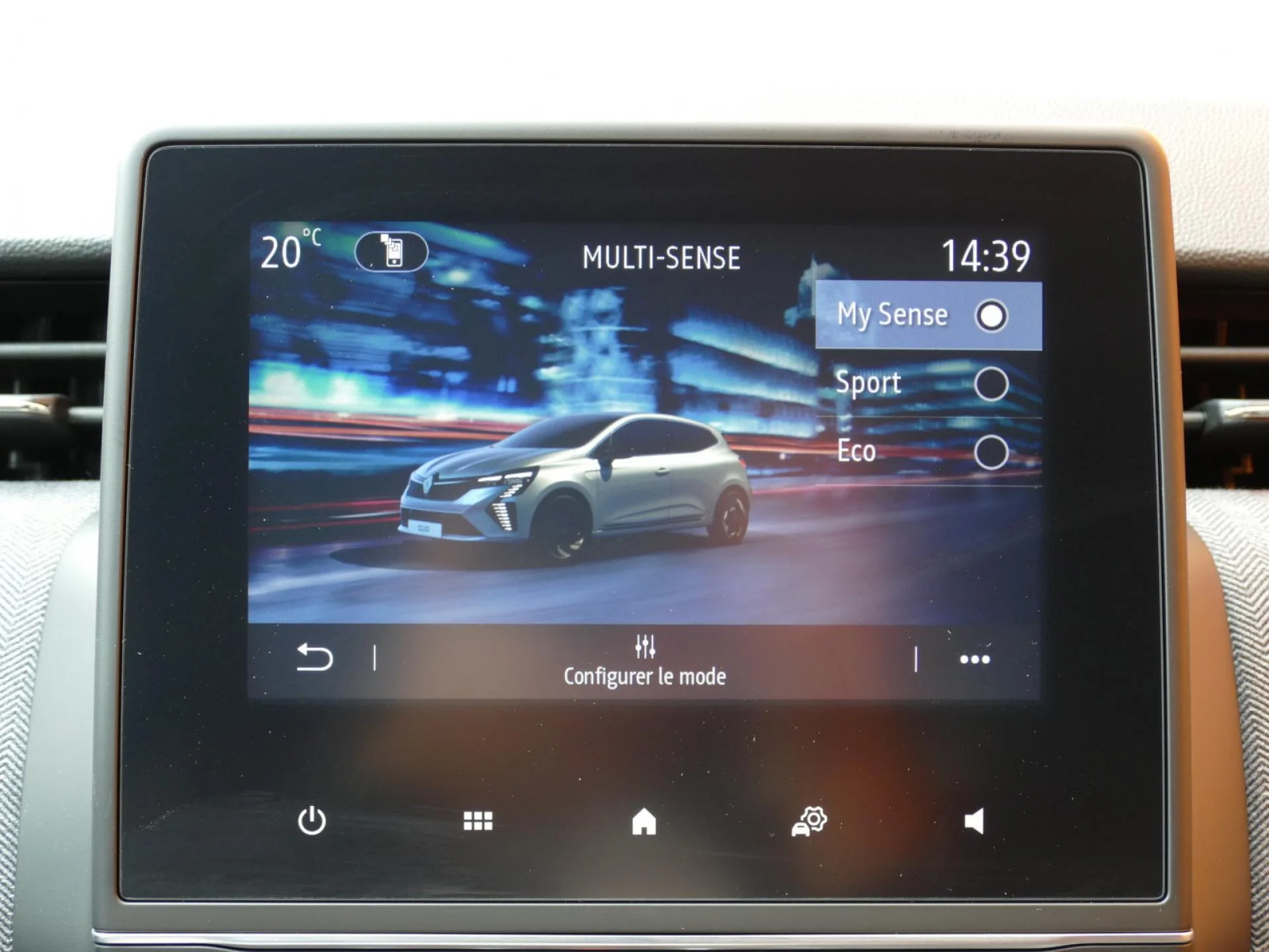 RENAULT CLIO - Miniature 13 sur 34 - Cliquer pour voir cette photo