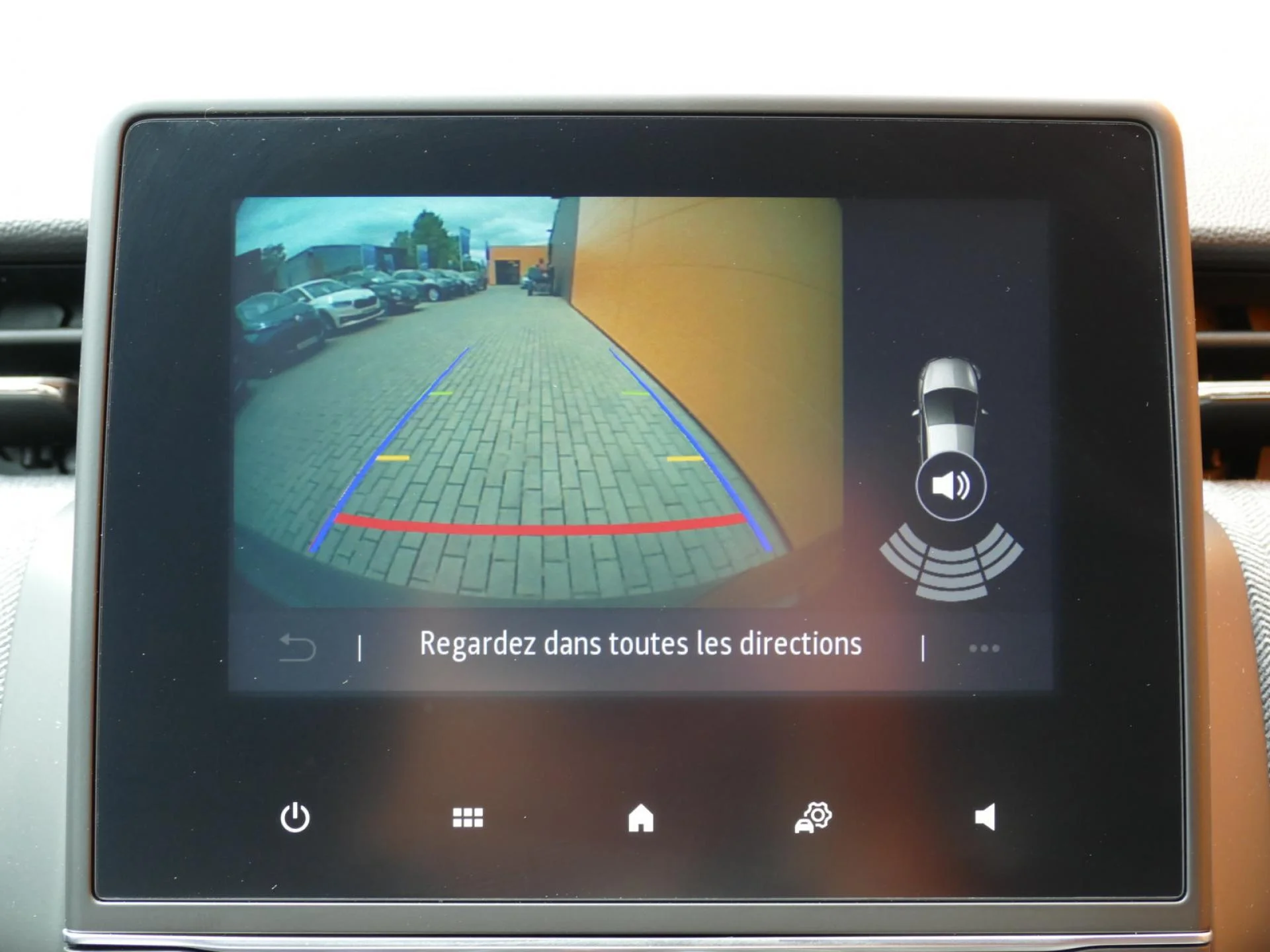 RENAULT CLIO - Miniature 10 sur 32 - Cliquer pour voir cette photo